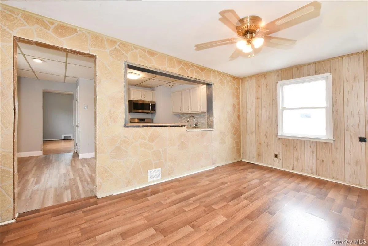 235 Madison Avenue, Hempstead, NY, 3 Bedrooms Bedrooms, 7 Rooms Rooms,1 BathroomBathrooms,Residential,For Rent,Madison,0,1048104 235 Madison Avenue, Hempstead, NY, 3 Bedrooms Bedrooms, 7 Rooms Rooms,1 BathroomBathrooms,Residential,For Rent,Madison,0,1048104