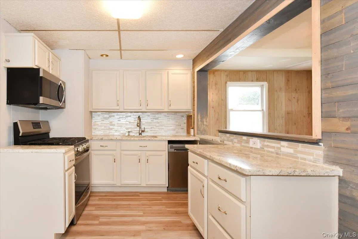 235 Madison Avenue, Hempstead, NY, 3 Bedrooms Bedrooms, 7 Rooms Rooms,1 BathroomBathrooms,Residential,For Rent,Madison,0,1048104 235 Madison Avenue, Hempstead, NY, 3 Bedrooms Bedrooms, 7 Rooms Rooms,1 BathroomBathrooms,Residential,For Rent,Madison,0,1048104