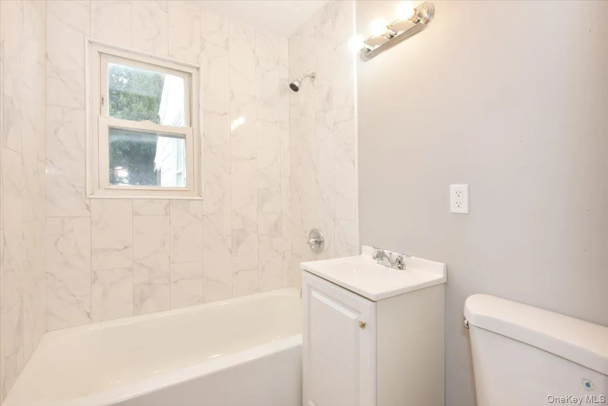 235 Madison Avenue, Hempstead, NY, 3 Bedrooms Bedrooms, 7 Rooms Rooms,1 BathroomBathrooms,Residential,For Rent,Madison,0,1048104 235 Madison Avenue, Hempstead, NY, 3 Bedrooms Bedrooms, 7 Rooms Rooms,1 BathroomBathrooms,Residential,For Rent,Madison,0,1048104