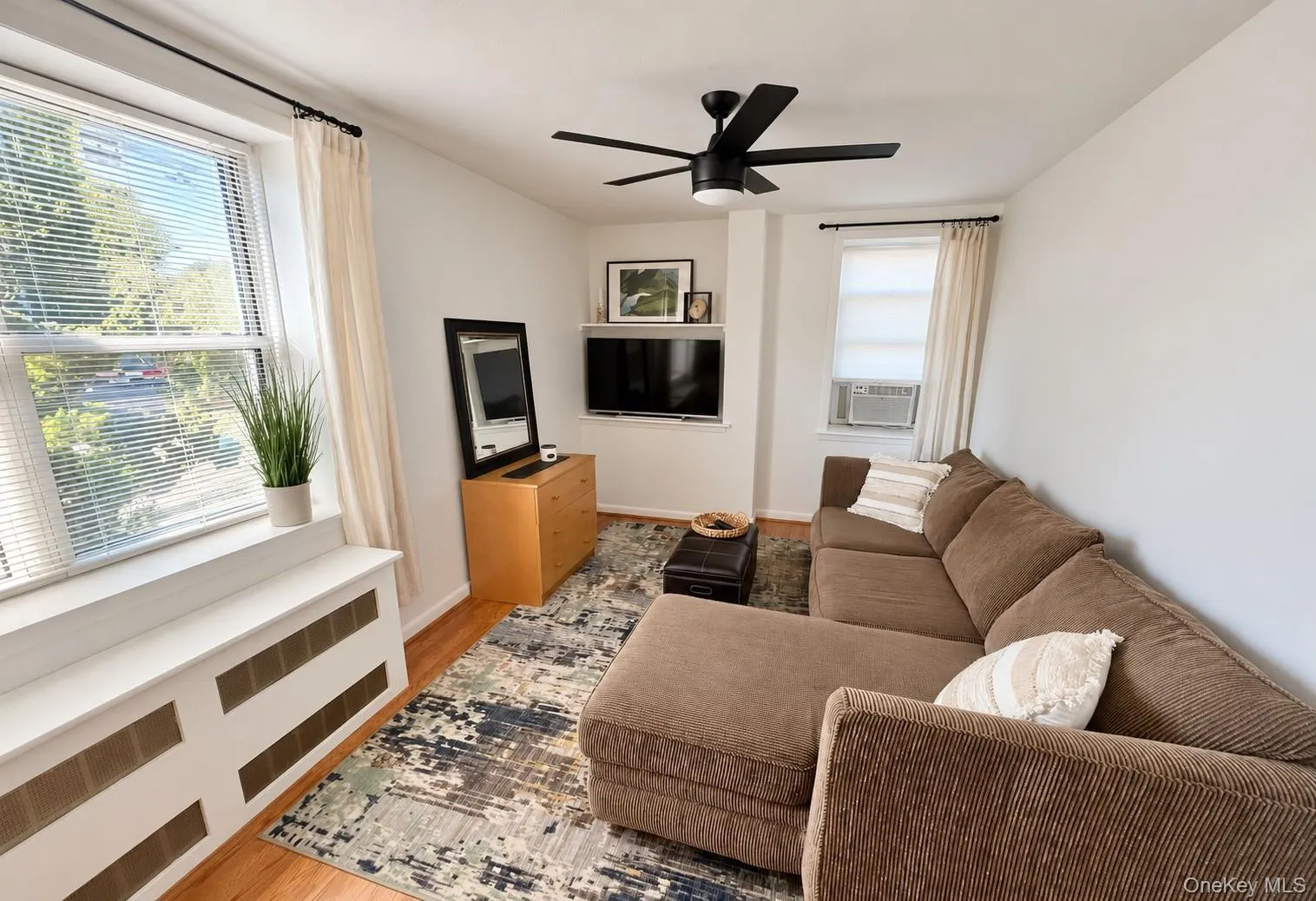 855 Broadway, Long Beach, NY, 2 Rooms Rooms,1 BathroomBathrooms,Residential Lease,For Rent,Broadway,0,1048109 855 Broadway, Long Beach, NY, 2 Rooms Rooms,1 BathroomBathrooms,Residential Lease,For Rent,Broadway,0,1048109
