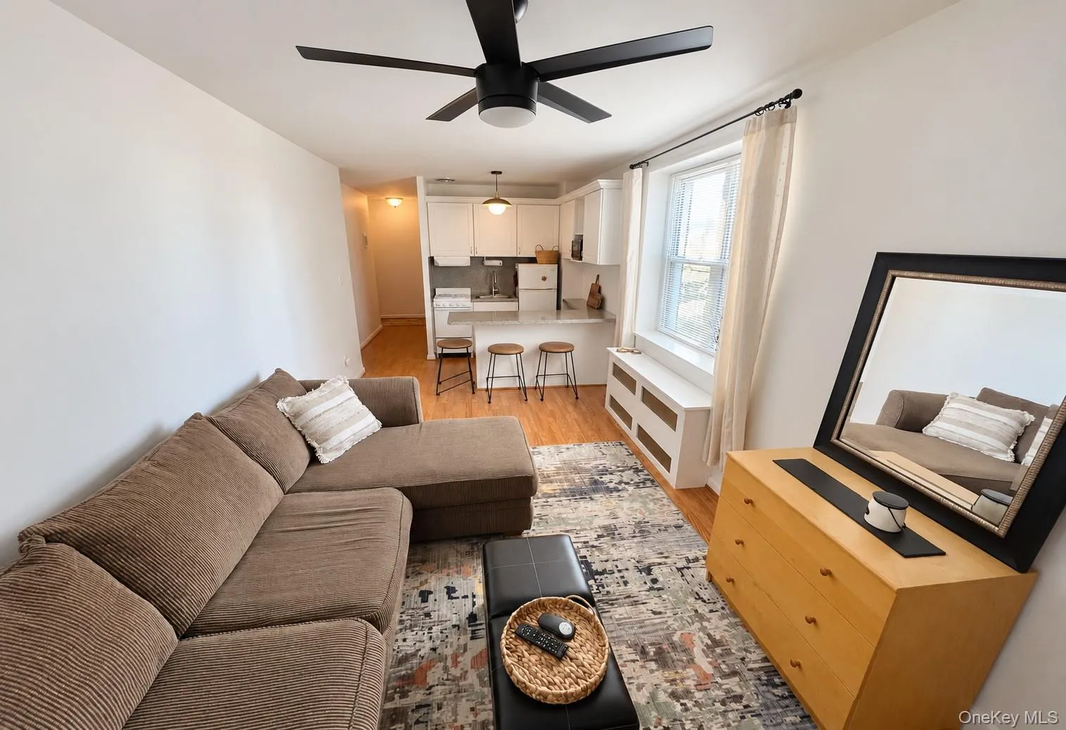 855 Broadway, Long Beach, NY, 2 Rooms Rooms,1 BathroomBathrooms,Residential Lease,For Rent,Broadway,0,1048109 855 Broadway, Long Beach, NY, 2 Rooms Rooms,1 BathroomBathrooms,Residential Lease,For Rent,Broadway,0,1048109