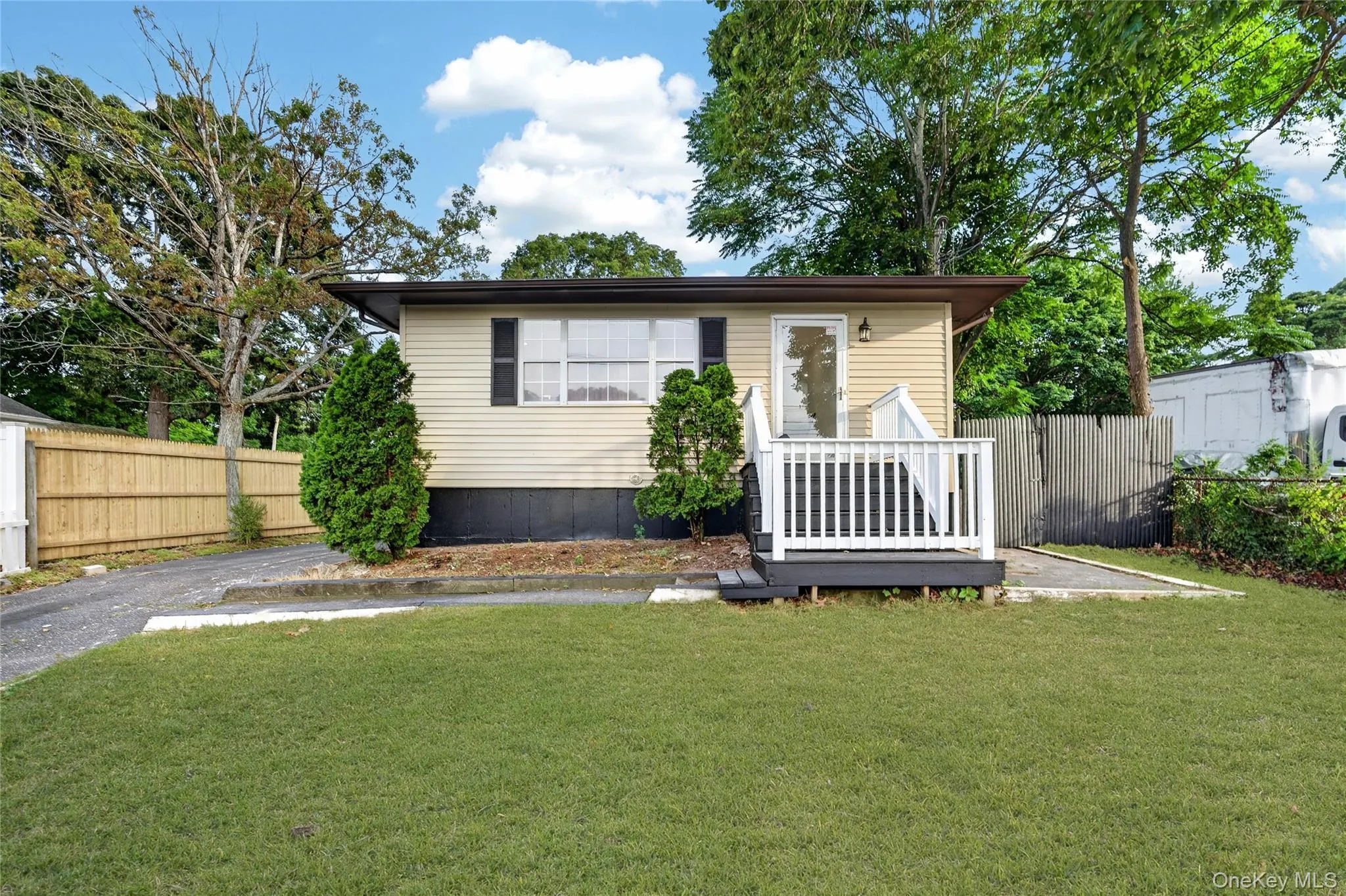 28 Roslyn Avenue, Brookhaven, NY, 3 Bedrooms Bedrooms, 7 Rooms Rooms,3 BathroomsBathrooms,Residential,For Rent,Roslyn,0,1048110 28 Roslyn Avenue, Brookhaven, NY, 3 Bedrooms Bedrooms, 7 Rooms Rooms,3 BathroomsBathrooms,Residential,For Rent,Roslyn,0,1048110
