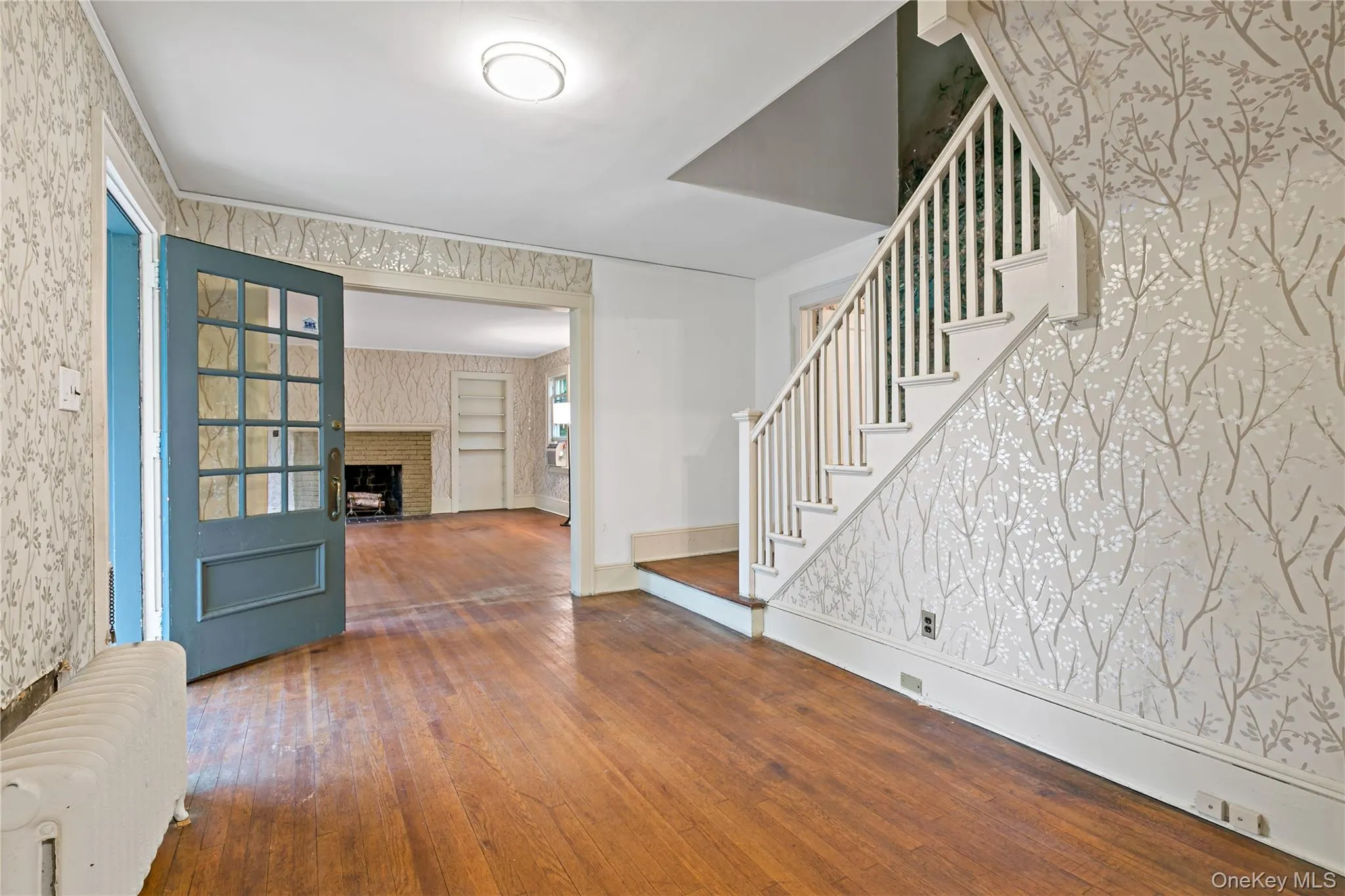 Large open Foyer Large open Foyer