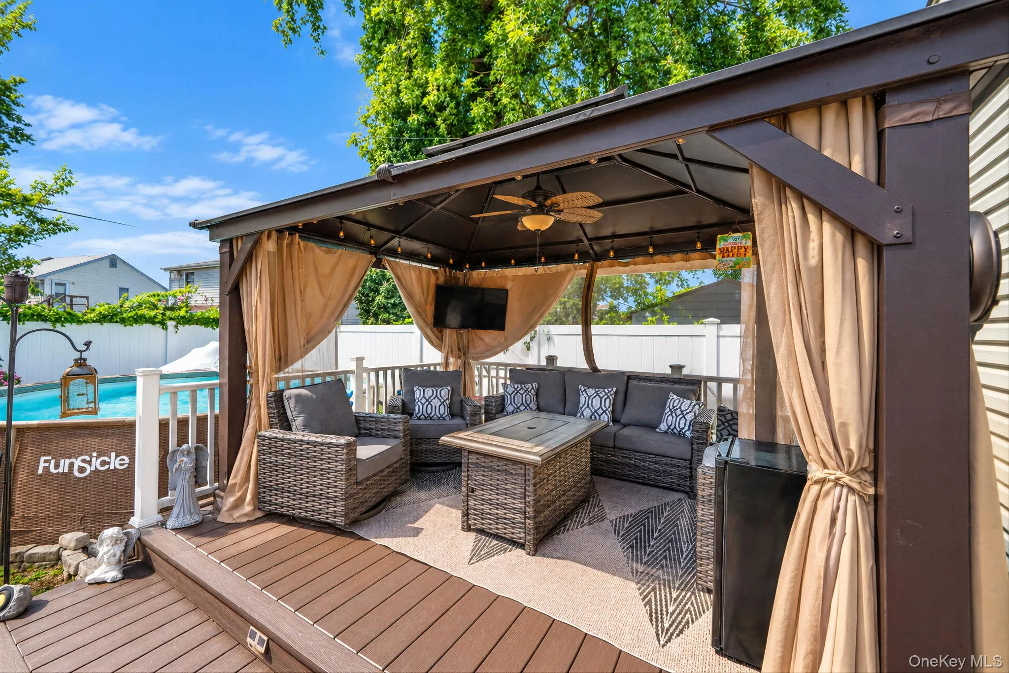16 Salem Road, Oyster Bay, NY, 3 Bedrooms Bedrooms, 8 Rooms Rooms,3 BathroomsBathrooms,Residential,For Rent,Salem,0,1048114 16 Salem Road, Oyster Bay, NY, 3 Bedrooms Bedrooms, 8 Rooms Rooms,3 BathroomsBathrooms,Residential,For Rent,Salem,0,1048114