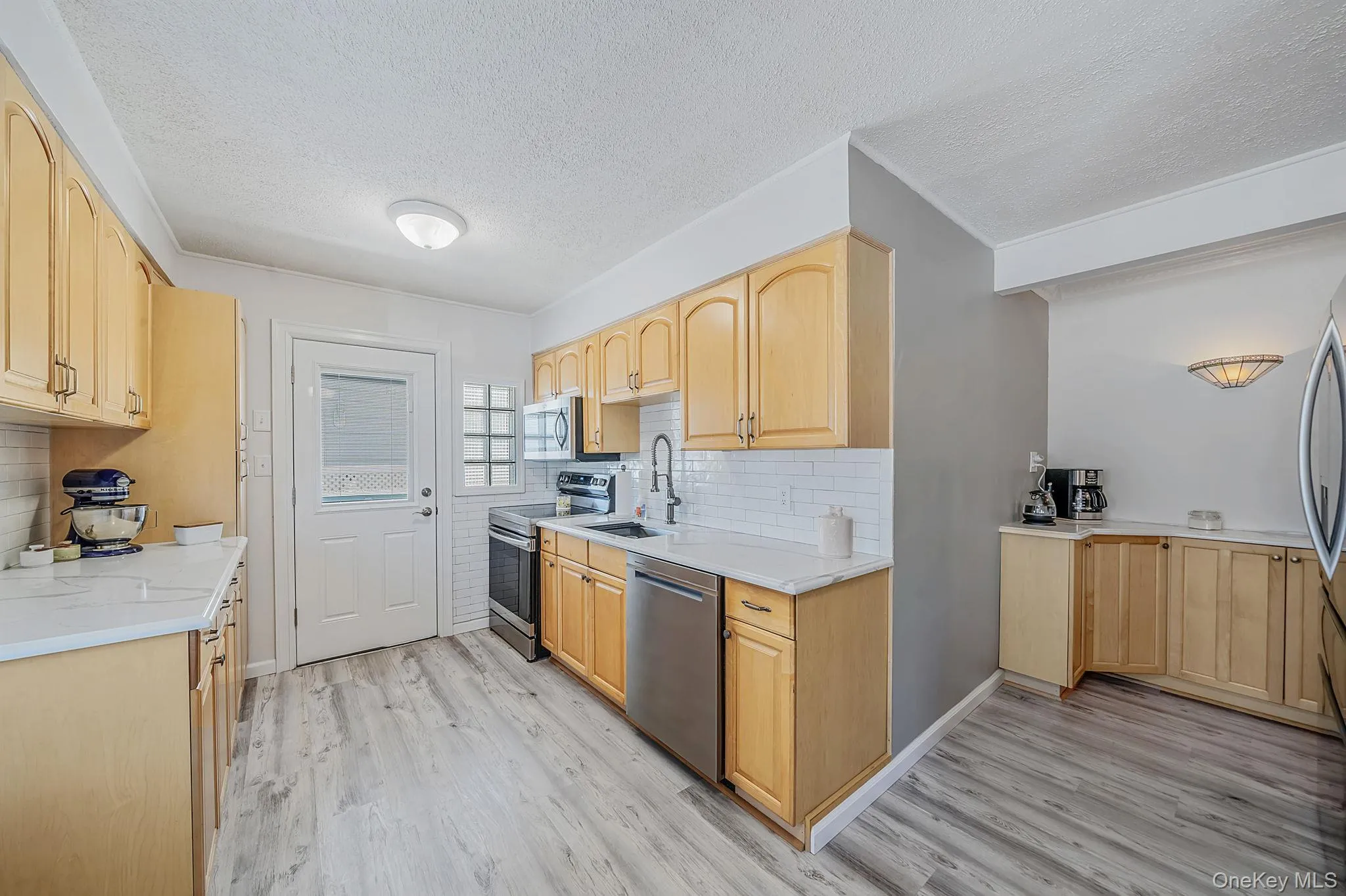 16 Salem Road, Oyster Bay, NY, 3 Bedrooms Bedrooms, 8 Rooms Rooms,3 BathroomsBathrooms,Residential,For Rent,Salem,0,1048114 16 Salem Road, Oyster Bay, NY, 3 Bedrooms Bedrooms, 8 Rooms Rooms,3 BathroomsBathrooms,Residential,For Rent,Salem,0,1048114