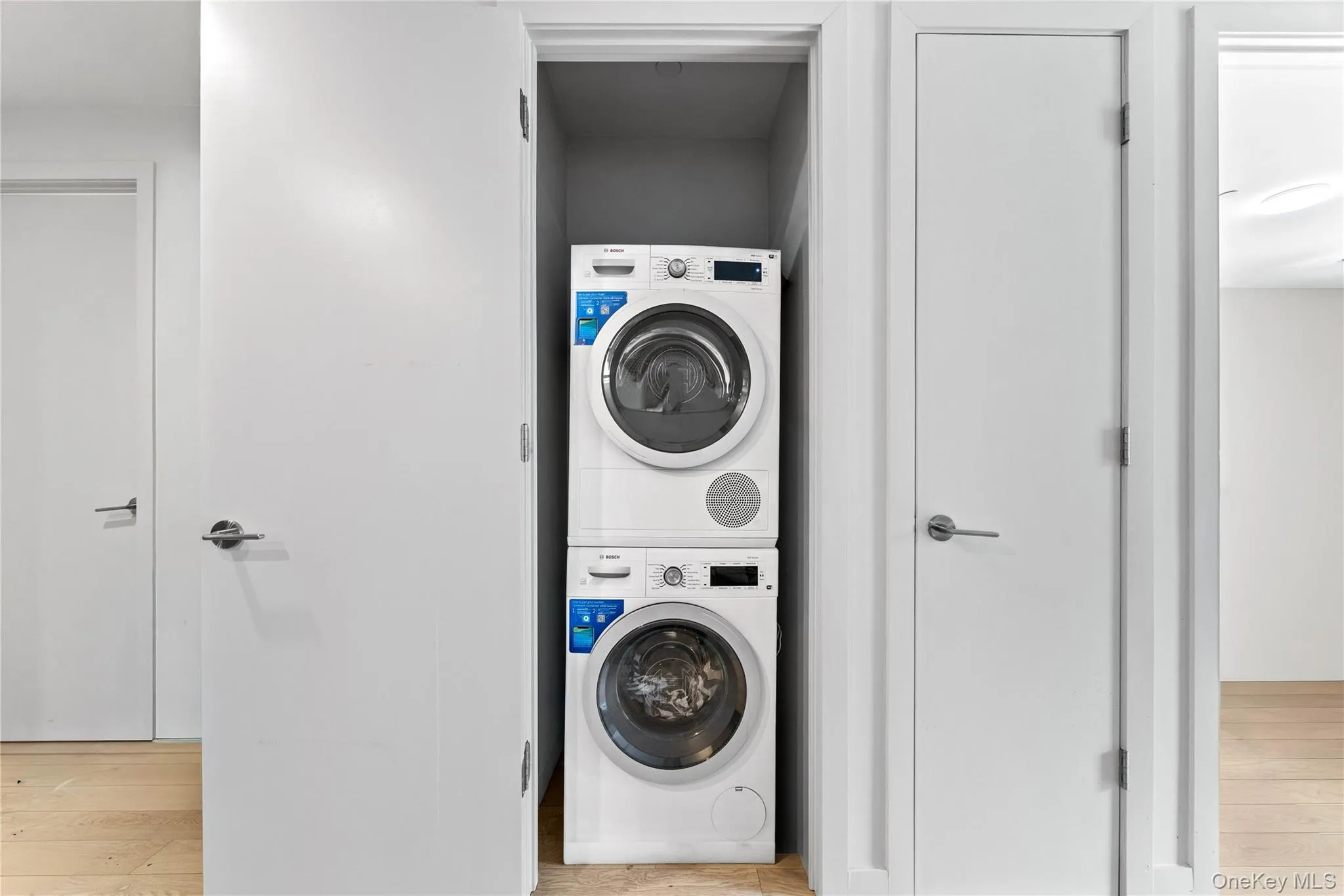 131-02A 40th Road, New York, NY, 1 Bedroom Bedrooms, 3 Rooms Rooms,1 BathroomBathrooms,Residential,For Rent,40th Road,0,1048118 131-02A 40th Road, New York, NY, 1 Bedroom Bedrooms, 3 Rooms Rooms,1 BathroomBathrooms,Residential,For Rent,40th Road,0,1048118