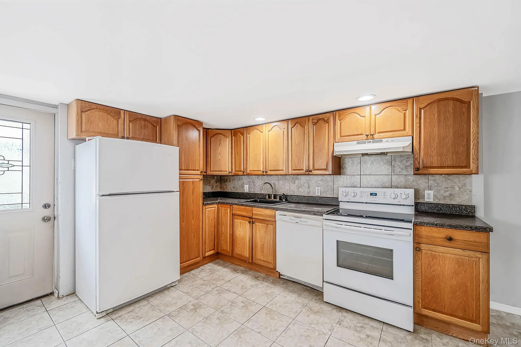 12 Carston Street, Brookhaven, NY, 6 Bedrooms Bedrooms, 11 Rooms Rooms,3 BathroomsBathrooms,Residential,For Rent,Carston,0,1048125 12 Carston Street, Brookhaven, NY, 6 Bedrooms Bedrooms, 11 Rooms Rooms,3 BathroomsBathrooms,Residential,For Rent,Carston,0,1048125