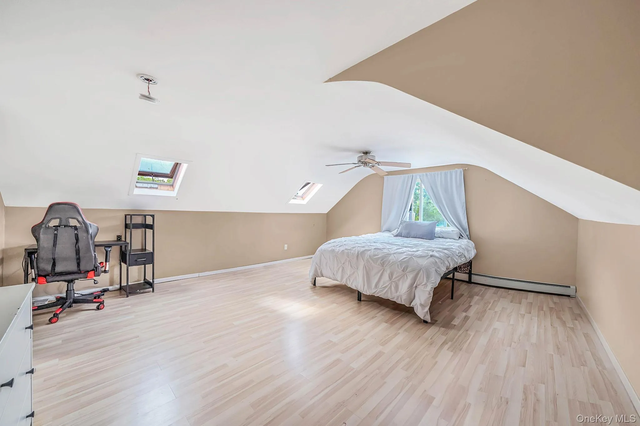 12 Carston Street, Brookhaven, NY, 6 Bedrooms Bedrooms, 11 Rooms Rooms,3 BathroomsBathrooms,Residential,For Rent,Carston,0,1048125 12 Carston Street, Brookhaven, NY, 6 Bedrooms Bedrooms, 11 Rooms Rooms,3 BathroomsBathrooms,Residential,For Rent,Carston,0,1048125