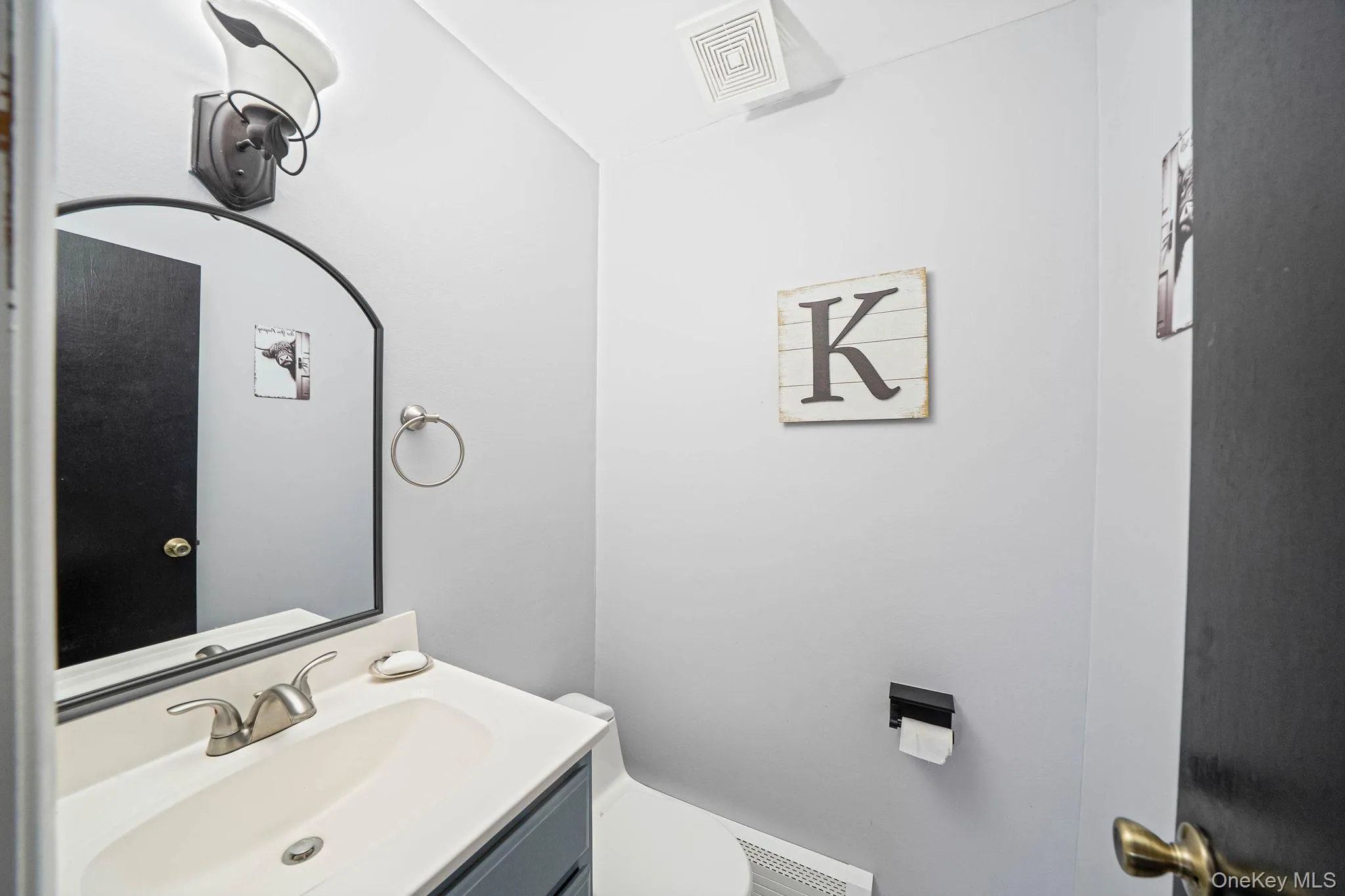 12 Carston Street, Brookhaven, NY, 6 Bedrooms Bedrooms, 11 Rooms Rooms,3 BathroomsBathrooms,Residential,For Rent,Carston,0,1048125 12 Carston Street, Brookhaven, NY, 6 Bedrooms Bedrooms, 11 Rooms Rooms,3 BathroomsBathrooms,Residential,For Rent,Carston,0,1048125