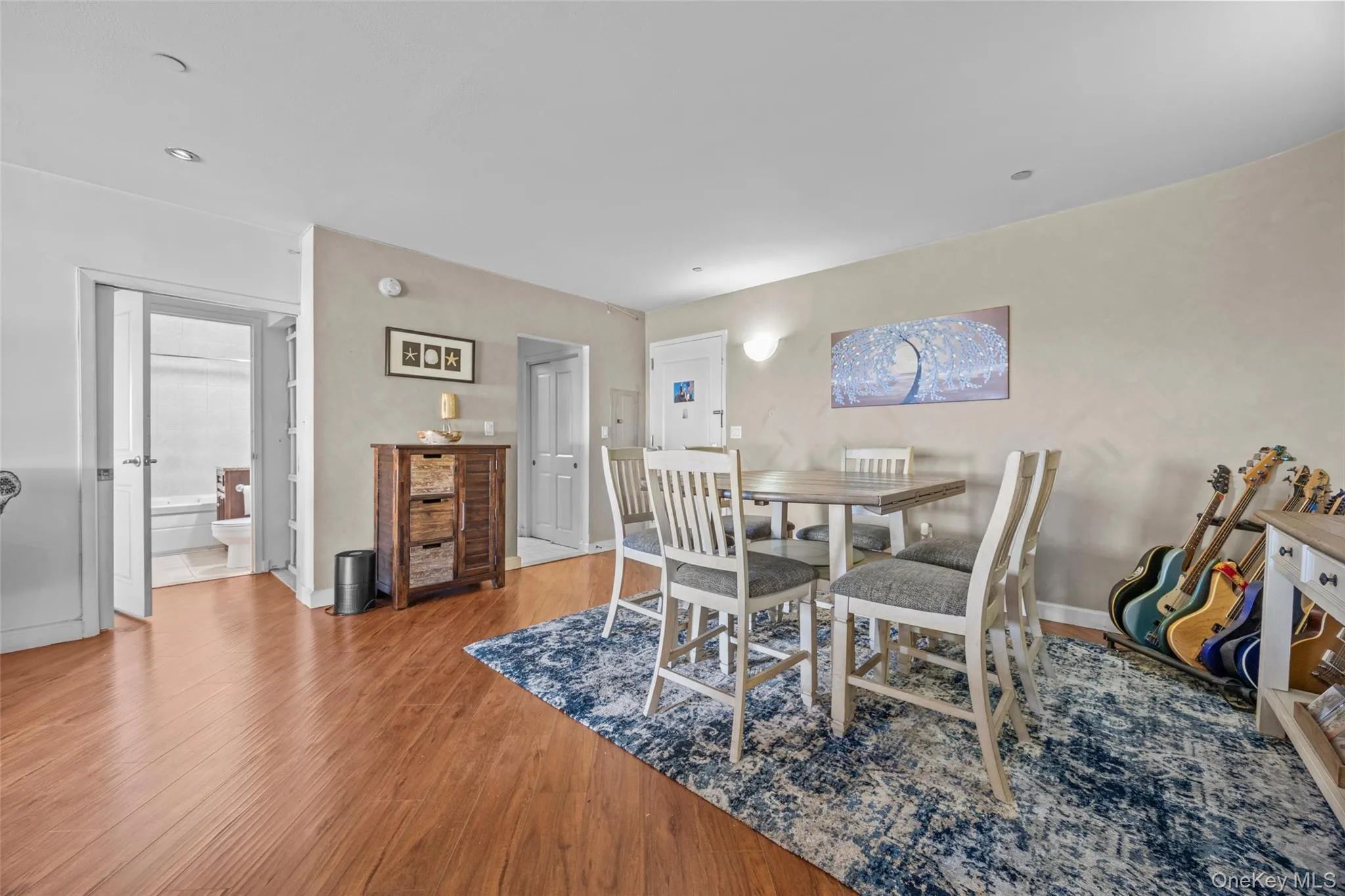 136 Beach 117th Street, New York, NY, 2 Bedrooms Bedrooms, 3 Rooms Rooms,2 BathroomsBathrooms,Residential,For Rent,Beach 117th,0,1048135 136 Beach 117th Street, New York, NY, 2 Bedrooms Bedrooms, 3 Rooms Rooms,2 BathroomsBathrooms,Residential,For Rent,Beach 117th,0,1048135