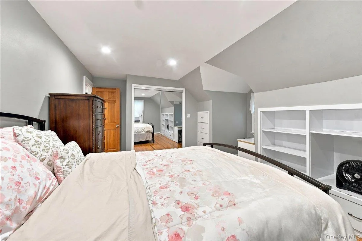 2nd Bedroom 2nd Bedroom