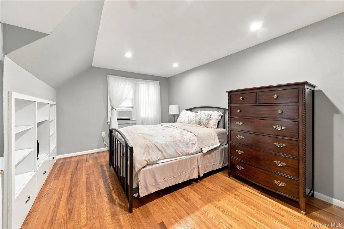 2nd Bedroom 2nd Bedroom