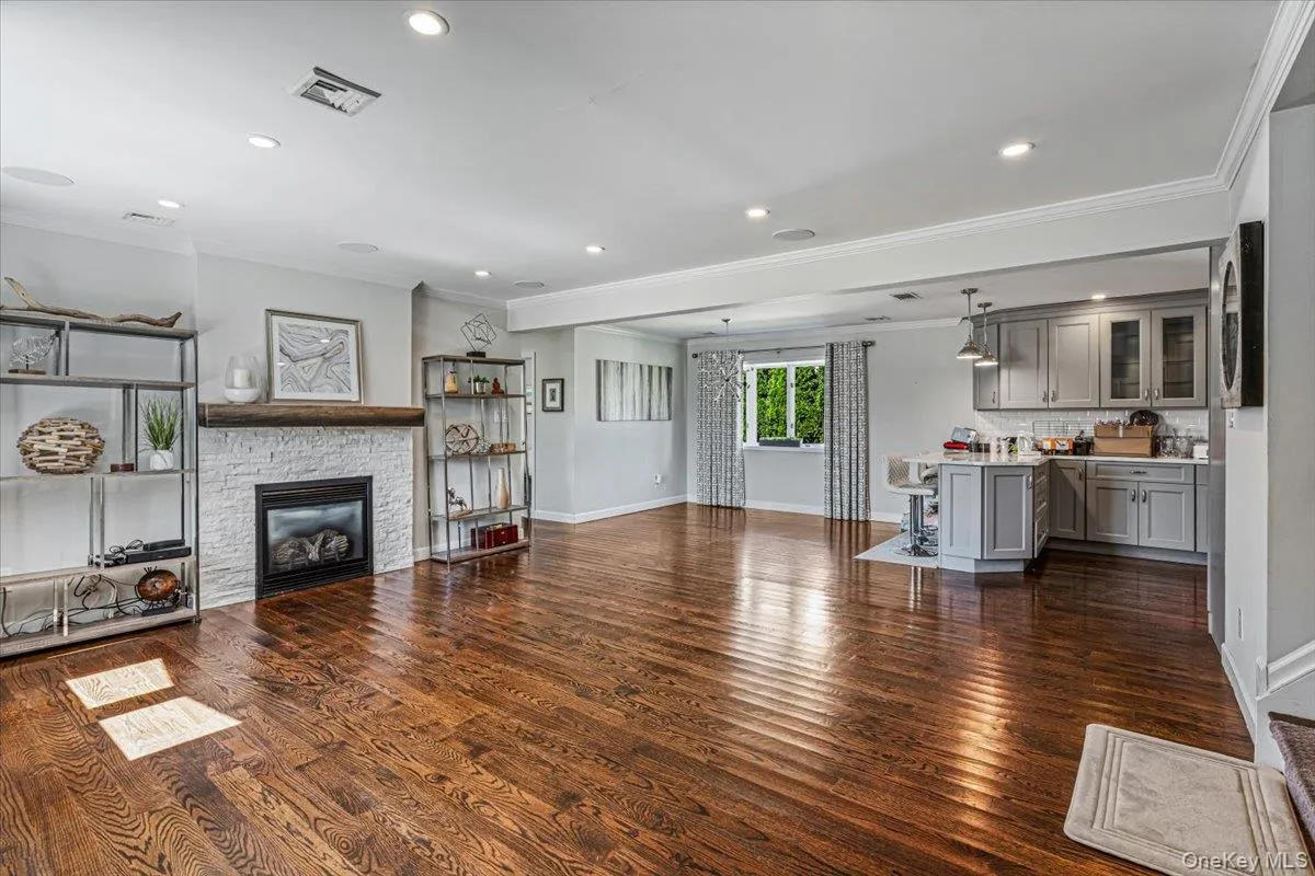 1845 Relyea Drive, Hempstead, NY, 4 Bedrooms Bedrooms, 7 Rooms Rooms,3 BathroomsBathrooms,Residential,For Rent,Relyea,0,1048147 1845 Relyea Drive, Hempstead, NY, 4 Bedrooms Bedrooms, 7 Rooms Rooms,3 BathroomsBathrooms,Residential,For Rent,Relyea,0,1048147