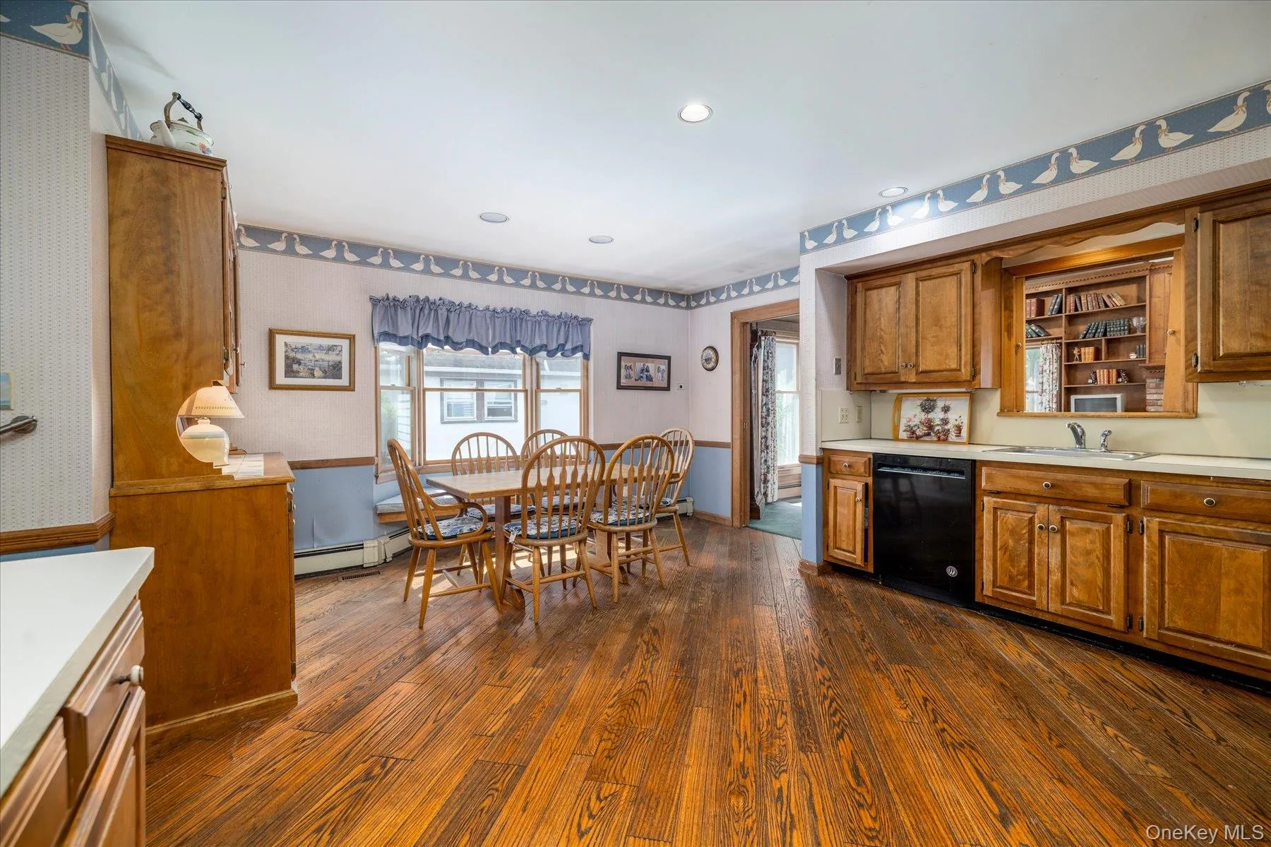 38 Fern Street, Hempstead, NY, 3 Bedrooms Bedrooms, 8 Rooms Rooms,3 BathroomsBathrooms,Residential,For Rent,Fern,0,1048148 38 Fern Street, Hempstead, NY, 3 Bedrooms Bedrooms, 8 Rooms Rooms,3 BathroomsBathrooms,Residential,For Rent,Fern,0,1048148
