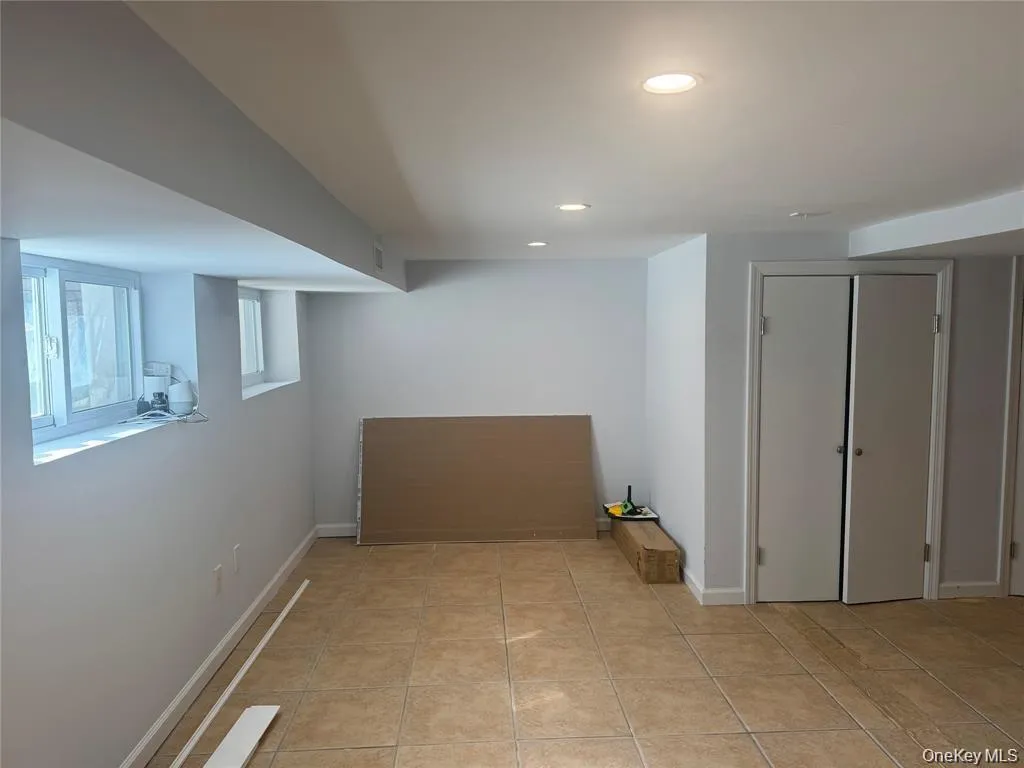 46 Clayton Avenue, Hempstead, NY, 3 Bedrooms Bedrooms, 6 Rooms Rooms,2 BathroomsBathrooms,Residential Lease,For Rent,Clayton,0,1048149 46 Clayton Avenue, Hempstead, NY, 3 Bedrooms Bedrooms, 6 Rooms Rooms,2 BathroomsBathrooms,Residential Lease,For Rent,Clayton,0,1048149