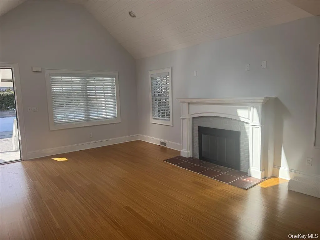 46 Clayton Avenue, Hempstead, NY, 3 Bedrooms Bedrooms, 6 Rooms Rooms,2 BathroomsBathrooms,Residential Lease,For Rent,Clayton,0,1048149 46 Clayton Avenue, Hempstead, NY, 3 Bedrooms Bedrooms, 6 Rooms Rooms,2 BathroomsBathrooms,Residential Lease,For Rent,Clayton,0,1048149