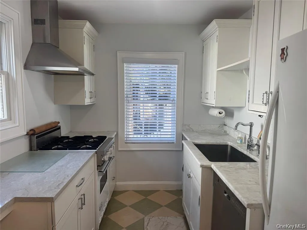 46 Clayton Avenue, Hempstead, NY, 3 Bedrooms Bedrooms, 6 Rooms Rooms,2 BathroomsBathrooms,Residential Lease,For Rent,Clayton,0,1048149 46 Clayton Avenue, Hempstead, NY, 3 Bedrooms Bedrooms, 6 Rooms Rooms,2 BathroomsBathrooms,Residential Lease,For Rent,Clayton,0,1048149