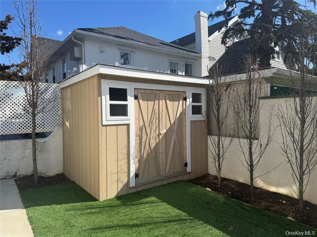 46 Clayton Avenue, Hempstead, NY, 3 Bedrooms Bedrooms, 6 Rooms Rooms,2 BathroomsBathrooms,Residential Lease,For Rent,Clayton,0,1048149 46 Clayton Avenue, Hempstead, NY, 3 Bedrooms Bedrooms, 6 Rooms Rooms,2 BathroomsBathrooms,Residential Lease,For Rent,Clayton,0,1048149