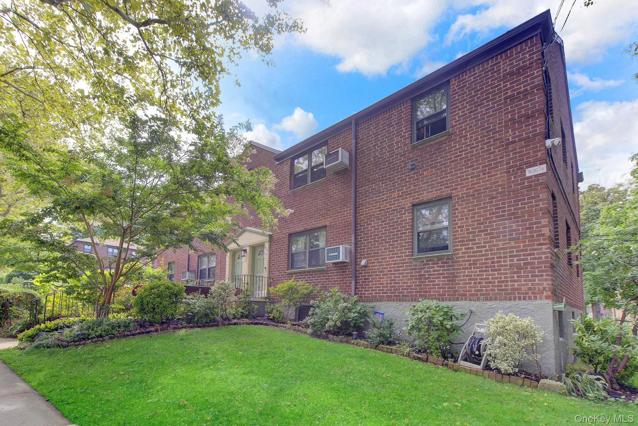245-14 61st Avenue, New York, NY, 2 Bedrooms Bedrooms, 5 Rooms Rooms,1 BathroomBathrooms,Residential,For Rent,61st,0,1048154 245-14 61st Avenue, New York, NY, 2 Bedrooms Bedrooms, 5 Rooms Rooms,1 BathroomBathrooms,Residential,For Rent,61st,0,1048154