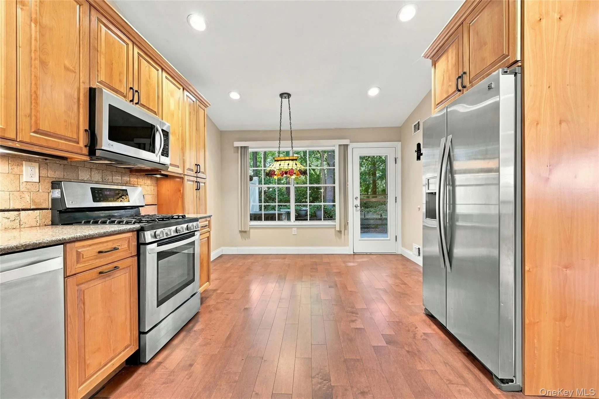 9 Oakdale Court, Brookhaven, NY, 2 Bedrooms Bedrooms, 6 Rooms Rooms,2 BathroomsBathrooms,Residential,For Rent,Oakdale,0,1048158 9 Oakdale Court, Brookhaven, NY, 2 Bedrooms Bedrooms, 6 Rooms Rooms,2 BathroomsBathrooms,Residential,For Rent,Oakdale,0,1048158