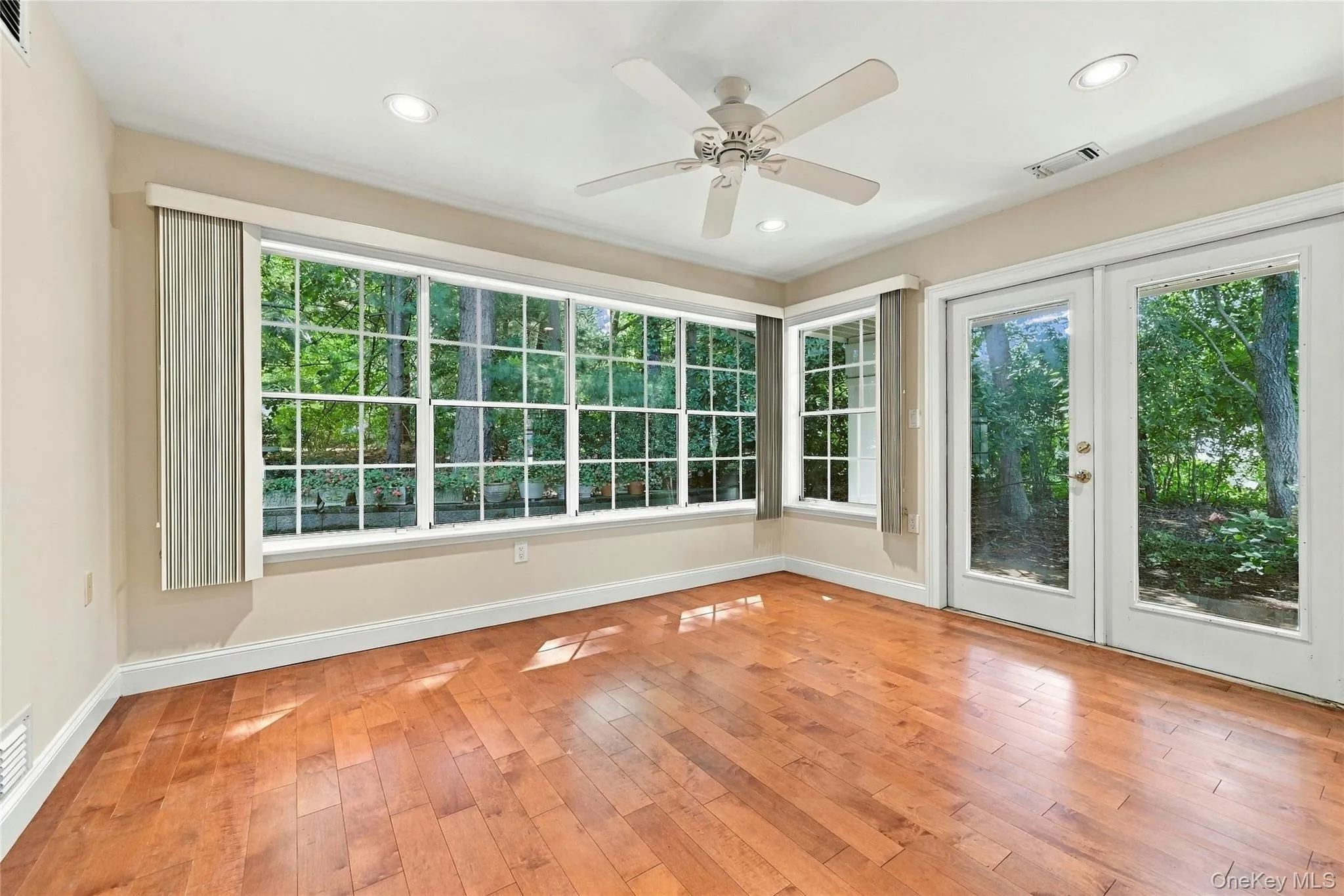 9 Oakdale Court, Brookhaven, NY, 2 Bedrooms Bedrooms, 6 Rooms Rooms,2 BathroomsBathrooms,Residential,For Rent,Oakdale,0,1048158 9 Oakdale Court, Brookhaven, NY, 2 Bedrooms Bedrooms, 6 Rooms Rooms,2 BathroomsBathrooms,Residential,For Rent,Oakdale,0,1048158