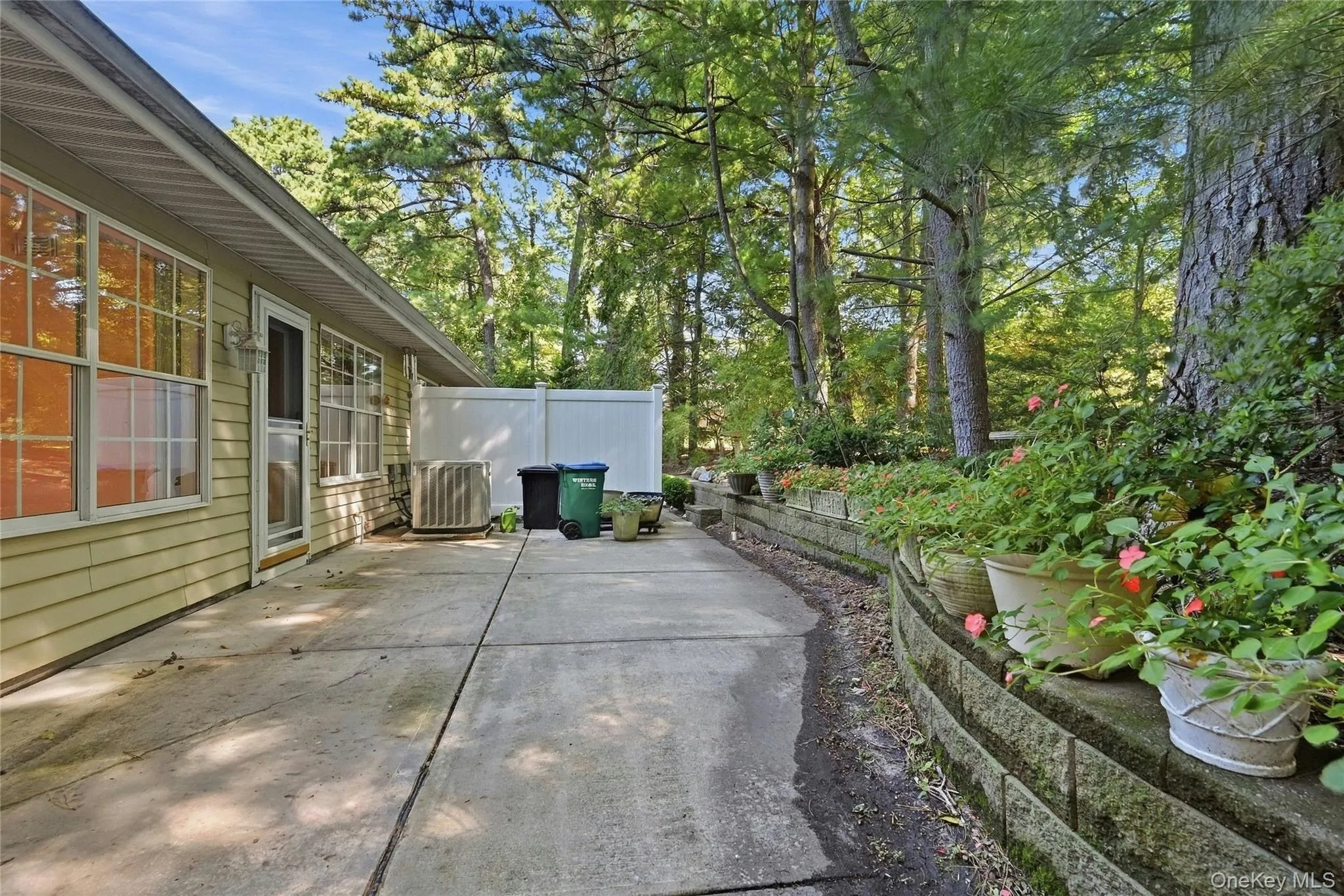 9 Oakdale Court, Brookhaven, NY, 2 Bedrooms Bedrooms, 6 Rooms Rooms,2 BathroomsBathrooms,Residential,For Rent,Oakdale,0,1048158 9 Oakdale Court, Brookhaven, NY, 2 Bedrooms Bedrooms, 6 Rooms Rooms,2 BathroomsBathrooms,Residential,For Rent,Oakdale,0,1048158