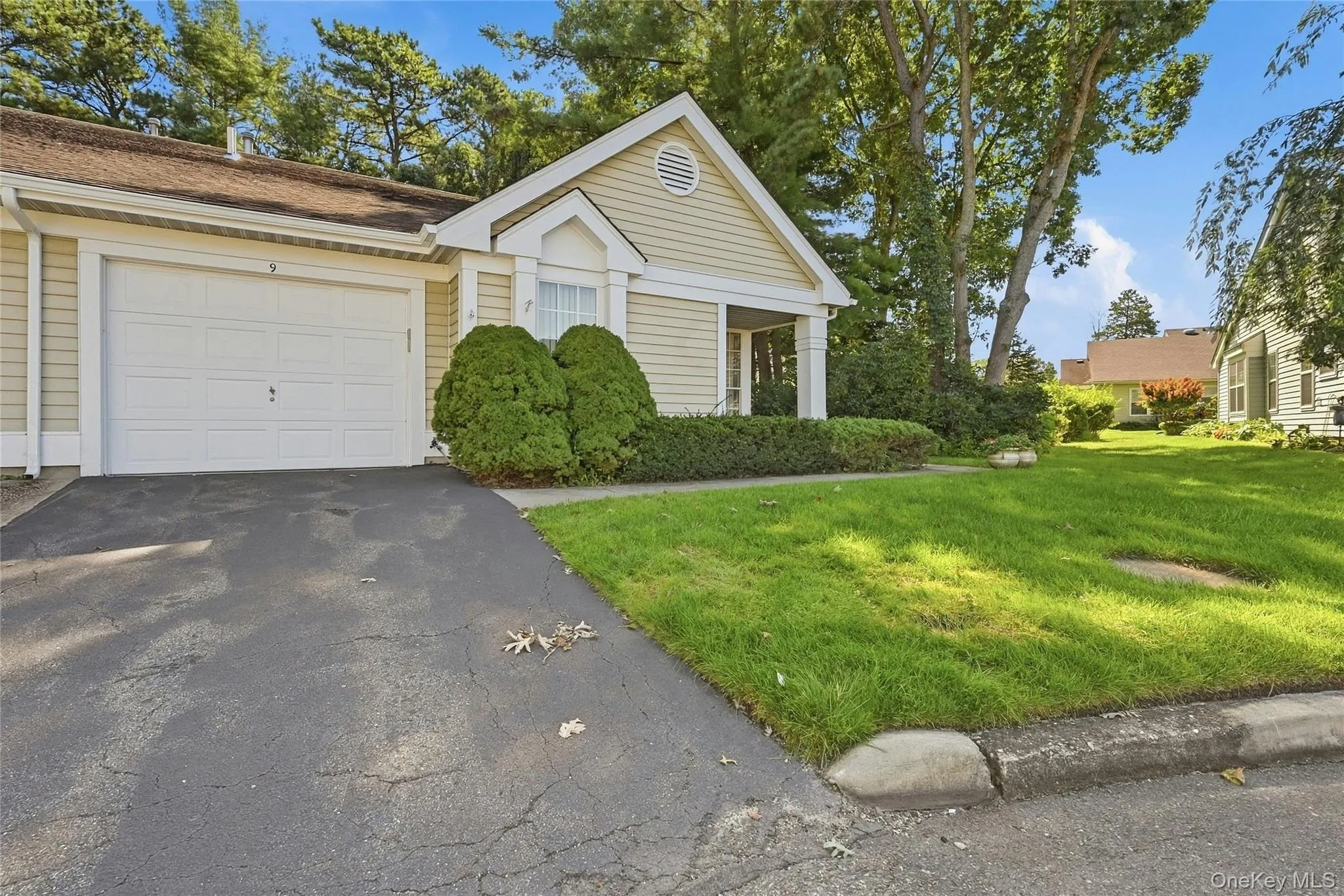 9 Oakdale Court, Brookhaven, NY, 2 Bedrooms Bedrooms, 6 Rooms Rooms,2 BathroomsBathrooms,Residential,For Rent,Oakdale,0,1048158 9 Oakdale Court, Brookhaven, NY, 2 Bedrooms Bedrooms, 6 Rooms Rooms,2 BathroomsBathrooms,Residential,For Rent,Oakdale,0,1048158
