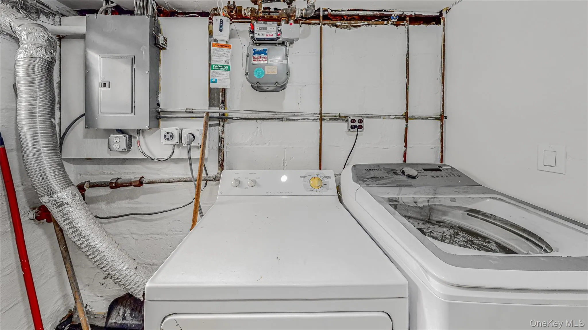 20-62 49th Street, New York, NY, 3 Bedrooms Bedrooms, 7 Rooms Rooms,3 BathroomsBathrooms,Residential,For Rent,49th,0,1048159 20-62 49th Street, New York, NY, 3 Bedrooms Bedrooms, 7 Rooms Rooms,3 BathroomsBathrooms,Residential,For Rent,49th,0,1048159