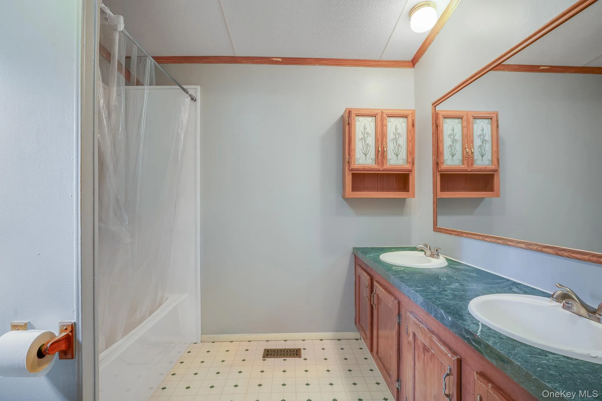 57 Forest Drive, Hyde Park, NY, 3 Bedrooms Bedrooms, 9 Rooms Rooms,2 BathroomsBathrooms,Residential,For Rent,Forest,0,1048169 57 Forest Drive, Hyde Park, NY, 3 Bedrooms Bedrooms, 9 Rooms Rooms,2 BathroomsBathrooms,Residential,For Rent,Forest,0,1048169