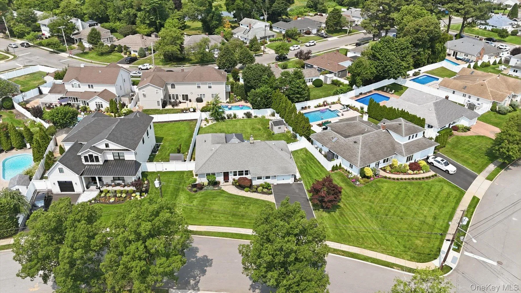 45 Polo Road, Oyster Bay, NY, 3 Bedrooms Bedrooms, 2 Rooms Rooms,2 BathroomsBathrooms,Residential,For Rent,Polo,0,1048170 45 Polo Road, Oyster Bay, NY, 3 Bedrooms Bedrooms, 2 Rooms Rooms,2 BathroomsBathrooms,Residential,For Rent,Polo,0,1048170