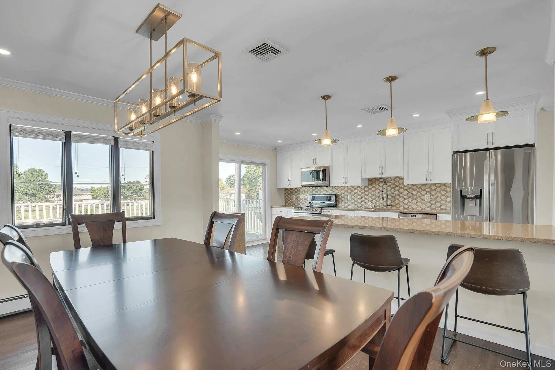 Open to the kitchen. Open to the kitchen.
