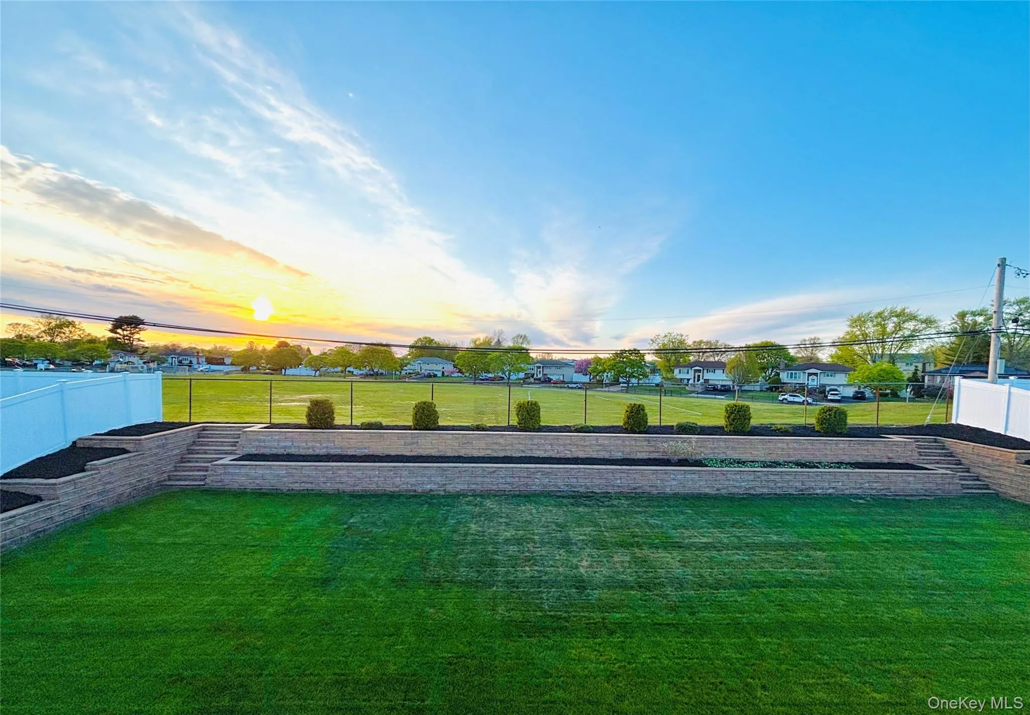 25 Heather Crescent, Smithtown, NY, 4 Bedrooms Bedrooms, 8 Rooms Rooms,2 BathroomsBathrooms,Residential,For Rent,Heather,0,1048174 25 Heather Crescent, Smithtown, NY, 4 Bedrooms Bedrooms, 8 Rooms Rooms,2 BathroomsBathrooms,Residential,For Rent,Heather,0,1048174