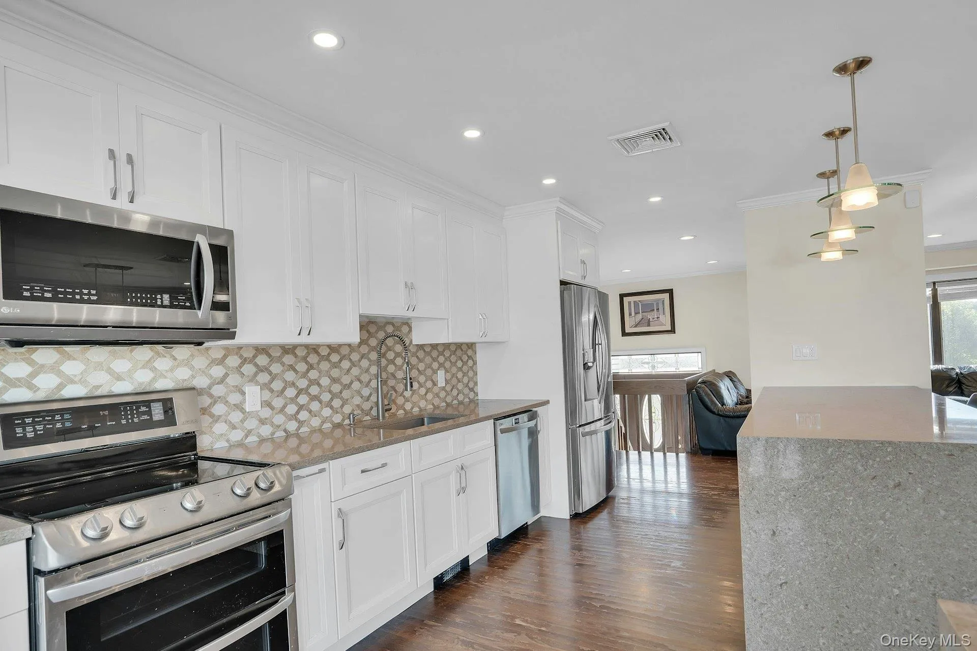 Fabulous backsplash. Fabulous backsplash.