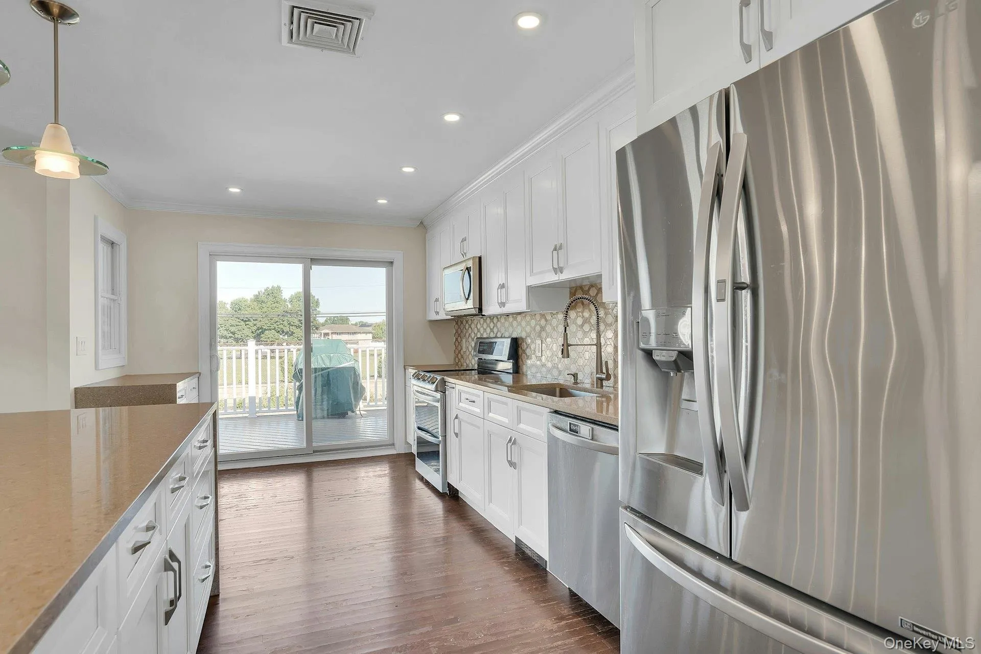 Stainless appliances. Stainless appliances.