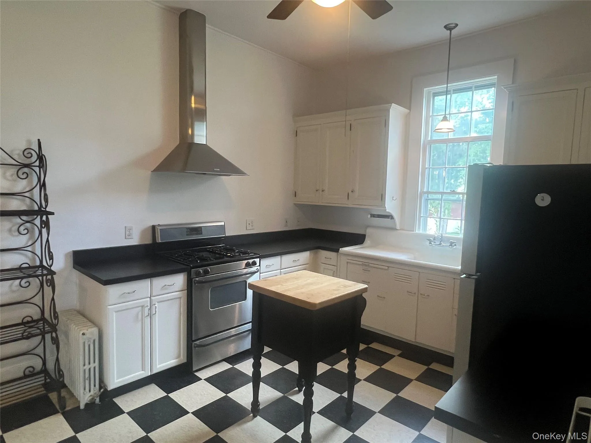 7 Parkway, Goshen, NY, 2 Bedroom Bedrooms, 5 Room Rooms,1 BathroomBathrooms,Residential Lease,For Rent,Parkway,0,1048179 7 Parkway, Goshen, NY, 2 Bedroom Bedrooms, 5 Room Rooms,1 BathroomBathrooms,Residential Lease,For Rent,Parkway,0,1048179