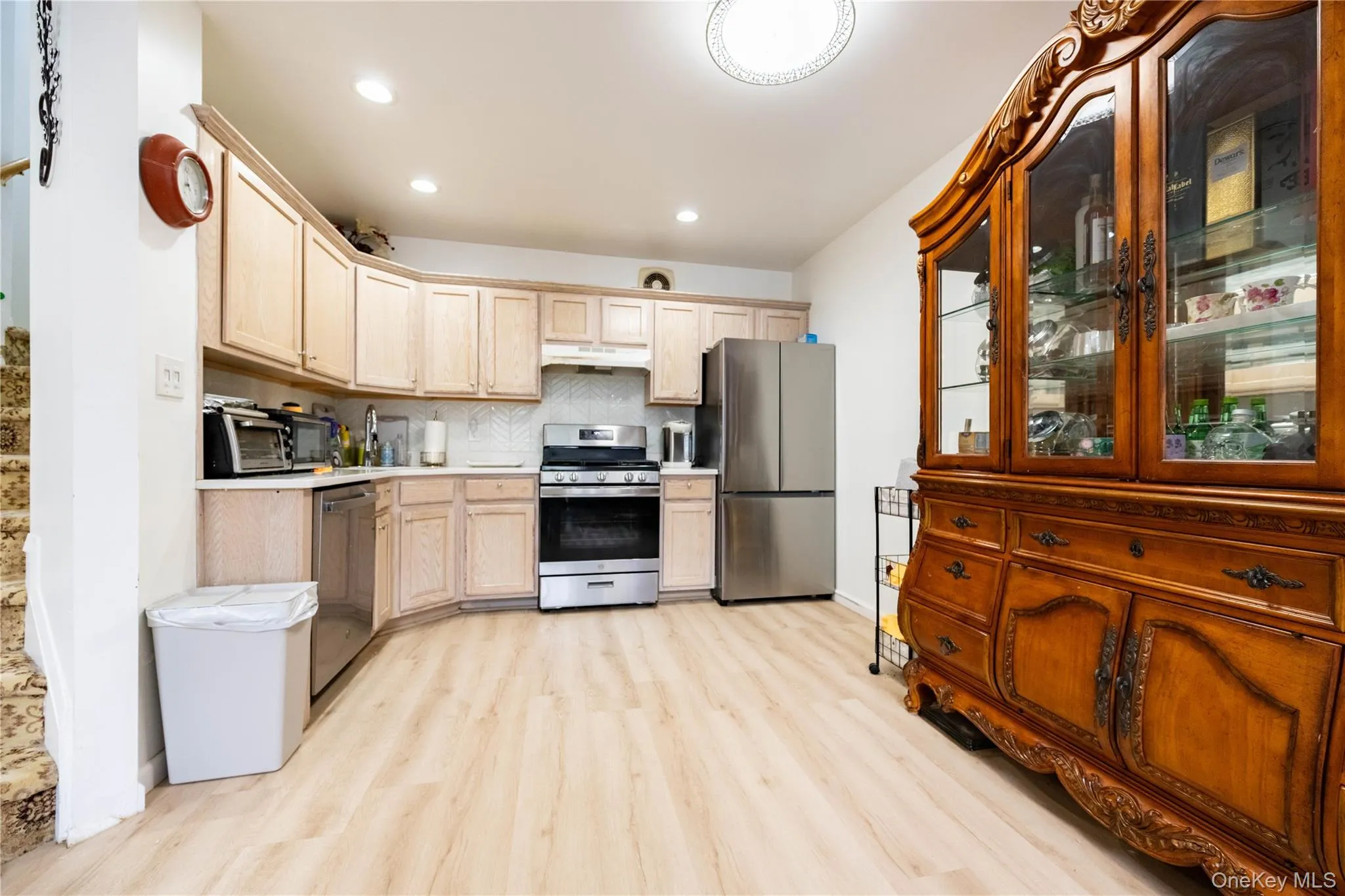 717 Spring Lake Drive, Brookhaven, NY, 2 Bedrooms Bedrooms, 6 Rooms Rooms,2 BathroomsBathrooms,Residential,For Rent,Spring Lake,0,1048181 717 Spring Lake Drive, Brookhaven, NY, 2 Bedrooms Bedrooms, 6 Rooms Rooms,2 BathroomsBathrooms,Residential,For Rent,Spring Lake,0,1048181