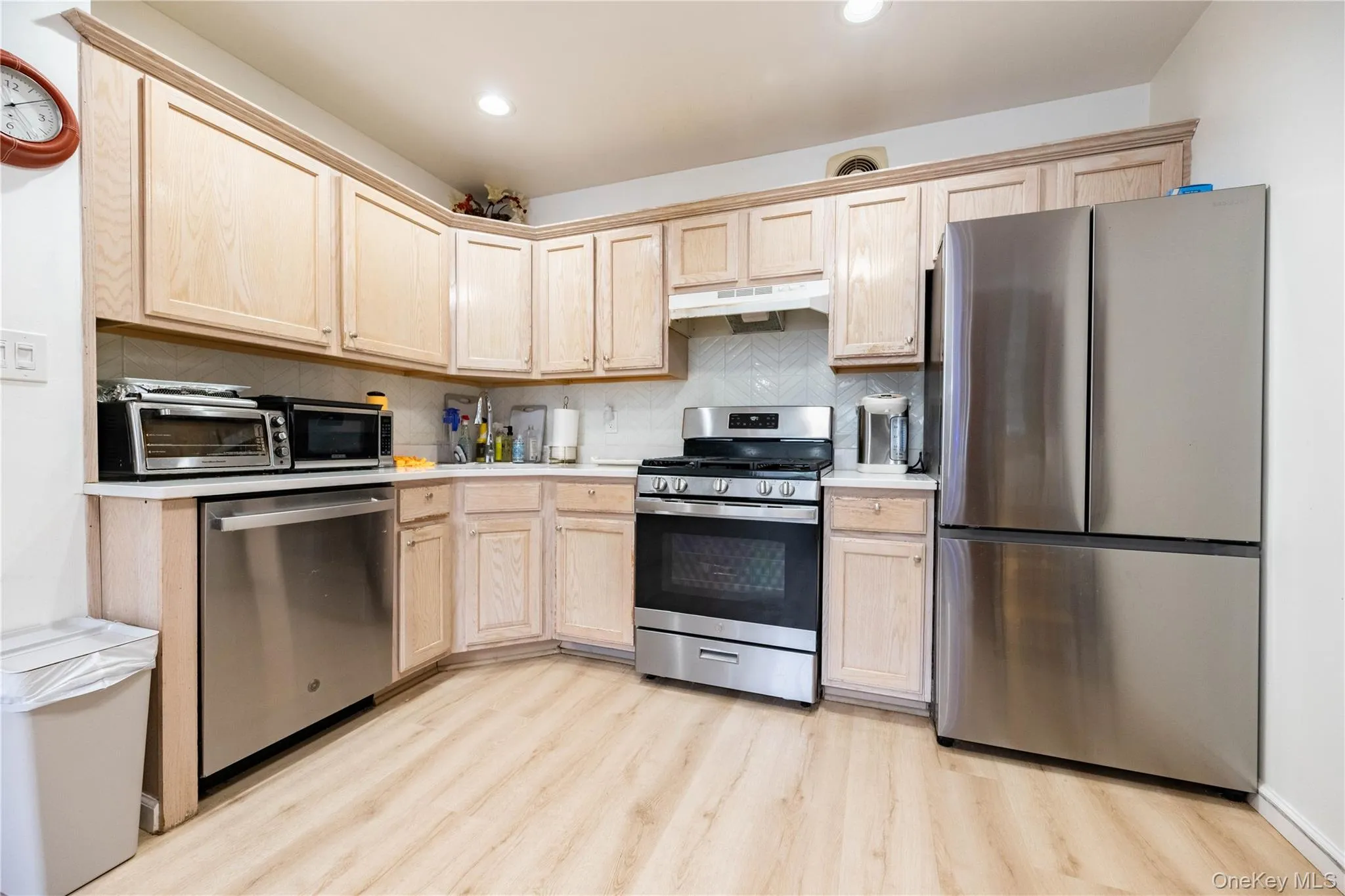 717 Spring Lake Drive, Brookhaven, NY, 2 Bedrooms Bedrooms, 6 Rooms Rooms,2 BathroomsBathrooms,Residential,For Rent,Spring Lake,0,1048181 717 Spring Lake Drive, Brookhaven, NY, 2 Bedrooms Bedrooms, 6 Rooms Rooms,2 BathroomsBathrooms,Residential,For Rent,Spring Lake,0,1048181