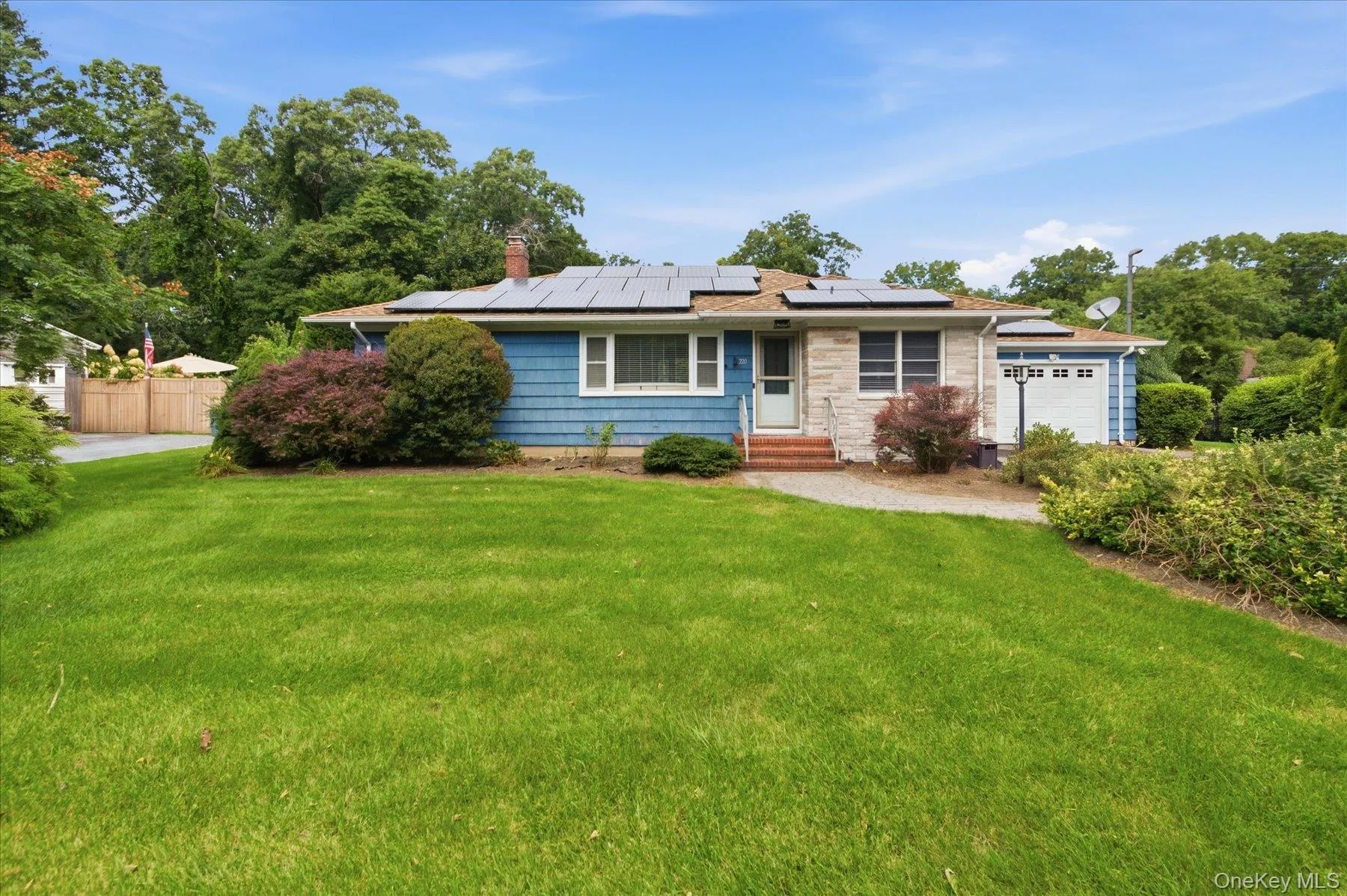 220 Hubbard Avenue, Riverhead, NY, 3 Bedrooms Bedrooms, 8 Rooms Rooms,2 BathroomsBathrooms,Residential,For Rent,Hubbard,0,1048182 220 Hubbard Avenue, Riverhead, NY, 3 Bedrooms Bedrooms, 8 Rooms Rooms,2 BathroomsBathrooms,Residential,For Rent,Hubbard,0,1048182