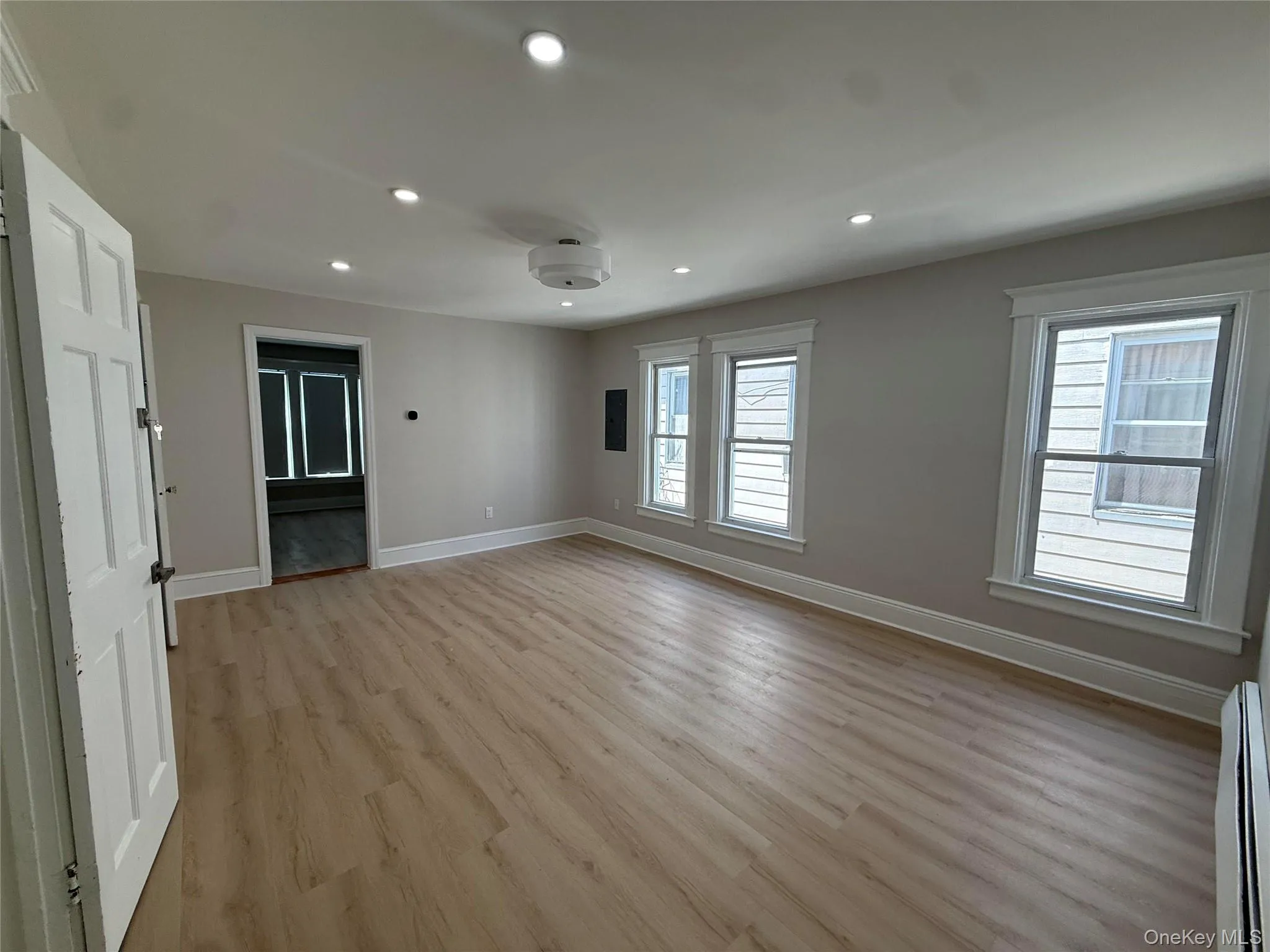 88-09 132nd Street, New York, NY, 3 Bedrooms Bedrooms, 5 Rooms Rooms,1 BathroomBathrooms,Residential Lease,For Rent,132nd,0,1048190 88-09 132nd Street, New York, NY, 3 Bedrooms Bedrooms, 5 Rooms Rooms,1 BathroomBathrooms,Residential Lease,For Rent,132nd,0,1048190