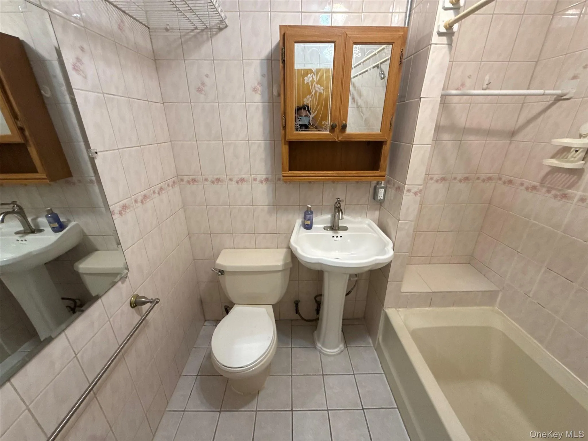 88-09 132nd Street, New York, NY, 3 Bedrooms Bedrooms, 5 Rooms Rooms,1 BathroomBathrooms,Residential Lease,For Rent,132nd,0,1048190 88-09 132nd Street, New York, NY, 3 Bedrooms Bedrooms, 5 Rooms Rooms,1 BathroomBathrooms,Residential Lease,For Rent,132nd,0,1048190
