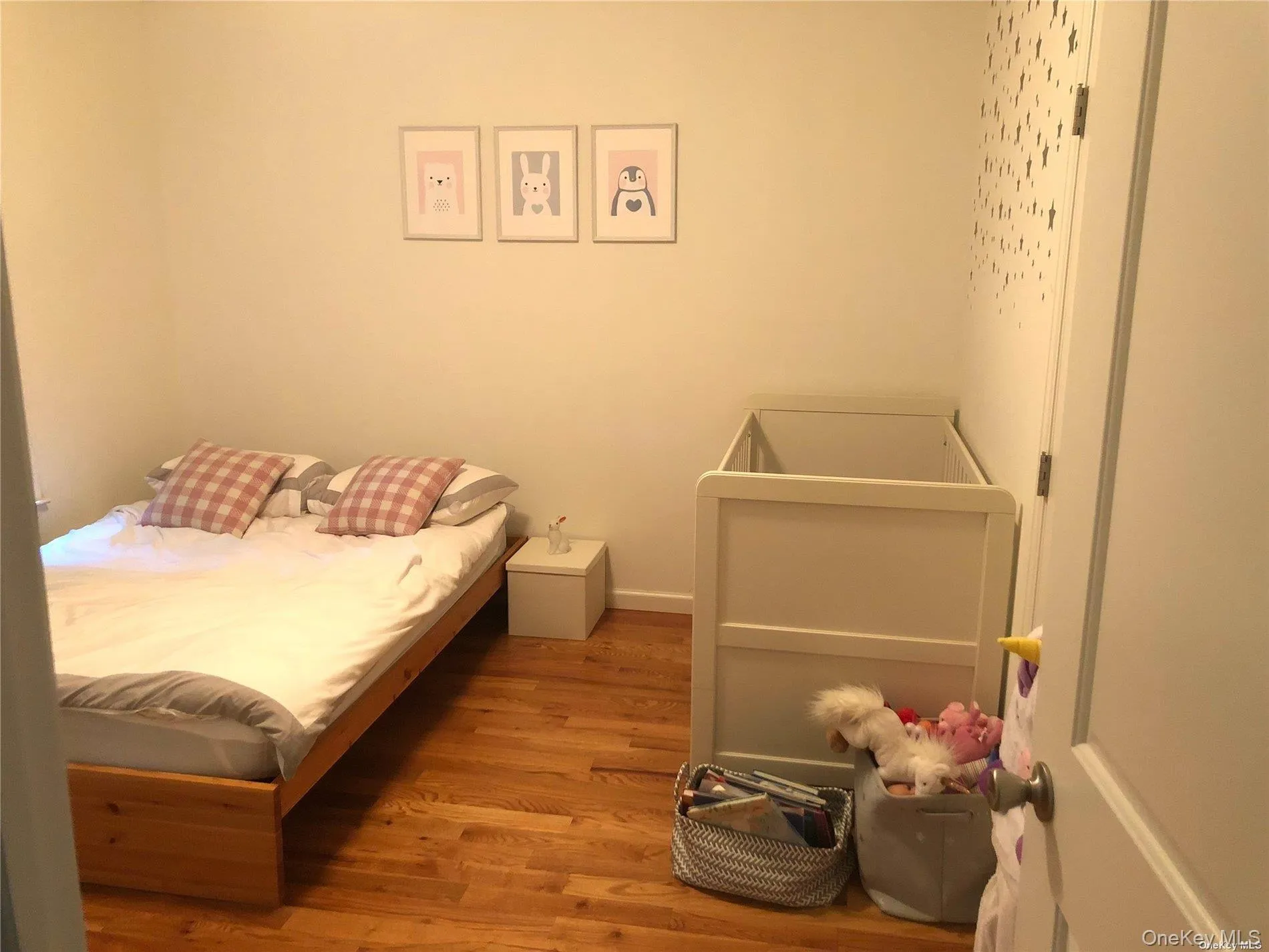 9 Mohegan Avenue, North Hempstead, NY, 3 Bedrooms Bedrooms, 6 Rooms Rooms,2 BathroomsBathrooms,Residential Lease,For Rent,Mohegan,0,1048195 9 Mohegan Avenue, North Hempstead, NY, 3 Bedrooms Bedrooms, 6 Rooms Rooms,2 BathroomsBathrooms,Residential Lease,For Rent,Mohegan,0,1048195