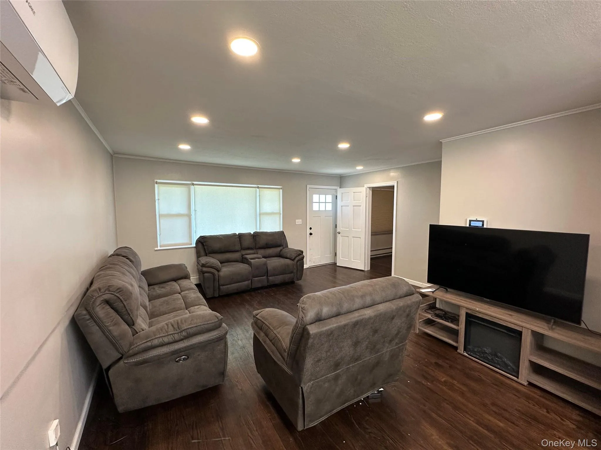 1839 Front Street, Hempstead, NY, 3 Bedrooms Bedrooms, 7 Rooms Rooms,2 BathroomsBathrooms,Residential,For Rent,Front,0,1048203 1839 Front Street, Hempstead, NY, 3 Bedrooms Bedrooms, 7 Rooms Rooms,2 BathroomsBathrooms,Residential,For Rent,Front,0,1048203
