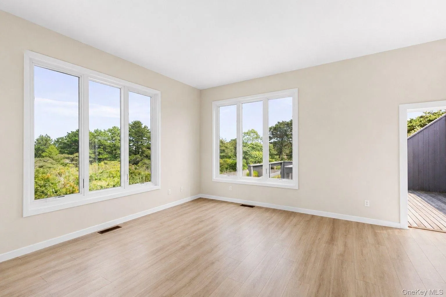 49 Gilberts Path, East Hampton, New York 11930