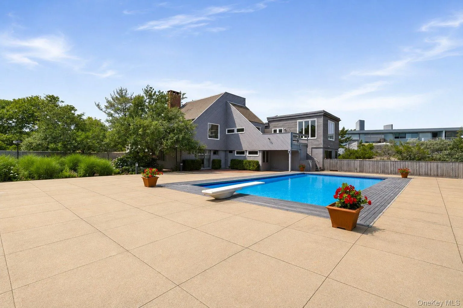 49 Gilberts Path, East Hampton, New York 11930