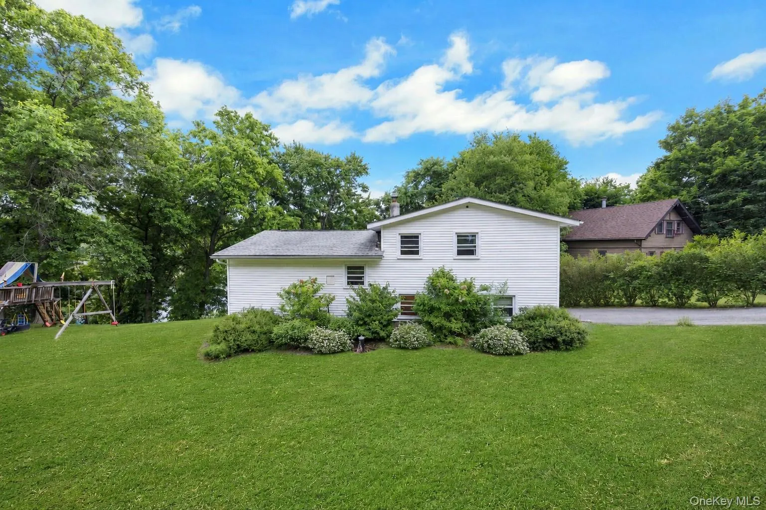 18 Valley Drive, New Windsor, NY, 3 Bedrooms Bedrooms, 9 Rooms Rooms,1 BathroomBathrooms,Residential,For Rent,Valley,0,1048208 18 Valley Drive, New Windsor, NY, 3 Bedrooms Bedrooms, 9 Rooms Rooms,1 BathroomBathrooms,Residential,For Rent,Valley,0,1048208
