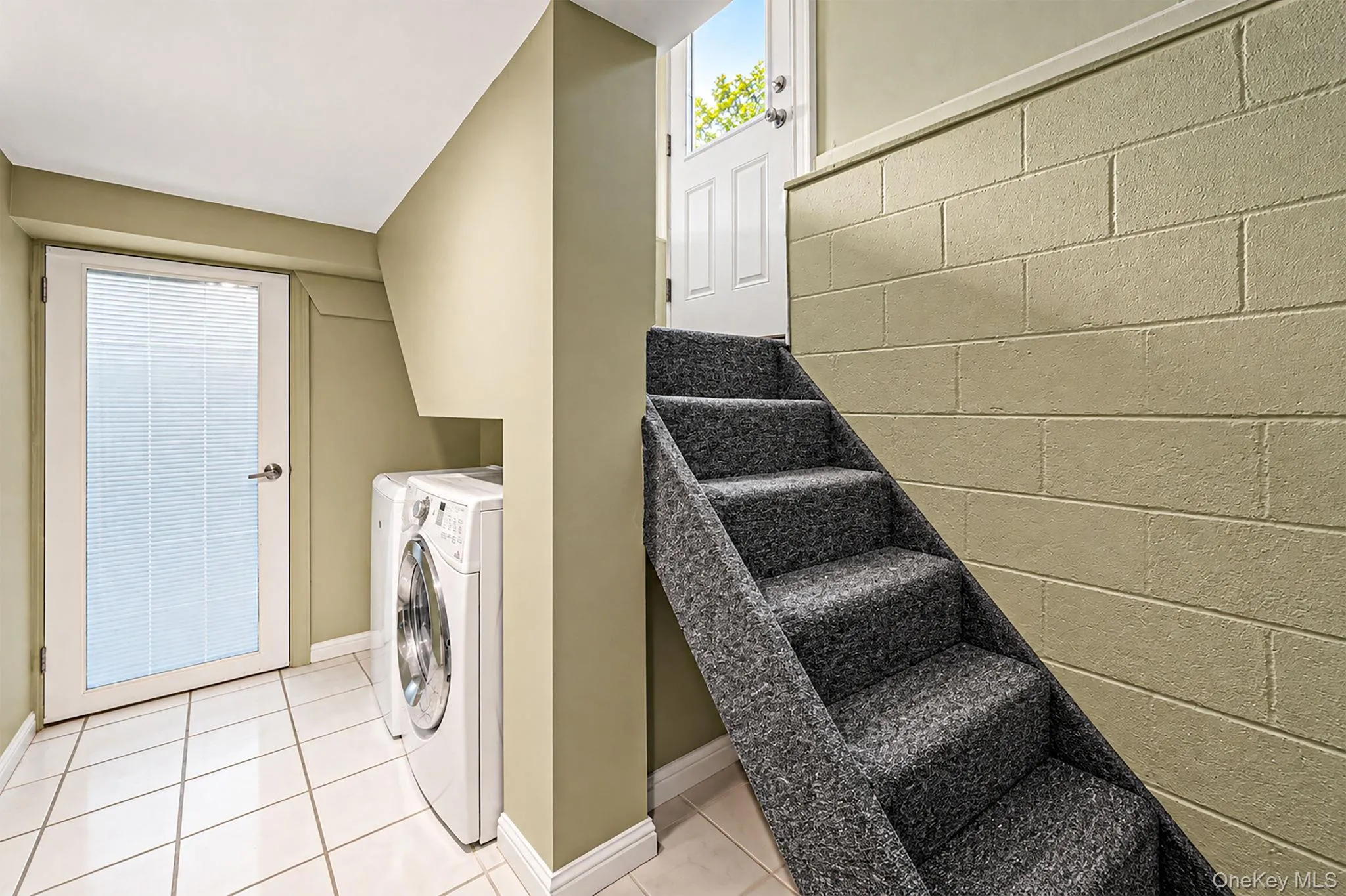 1054 Grand Avenue, Hempstead, NY, 3 Bedrooms Bedrooms, ,2 BathroomsBathrooms,Residential,For Rent,Grand,0,1048216 1054 Grand Avenue, Hempstead, NY, 3 Bedrooms Bedrooms, ,2 BathroomsBathrooms,Residential,For Rent,Grand,0,1048216