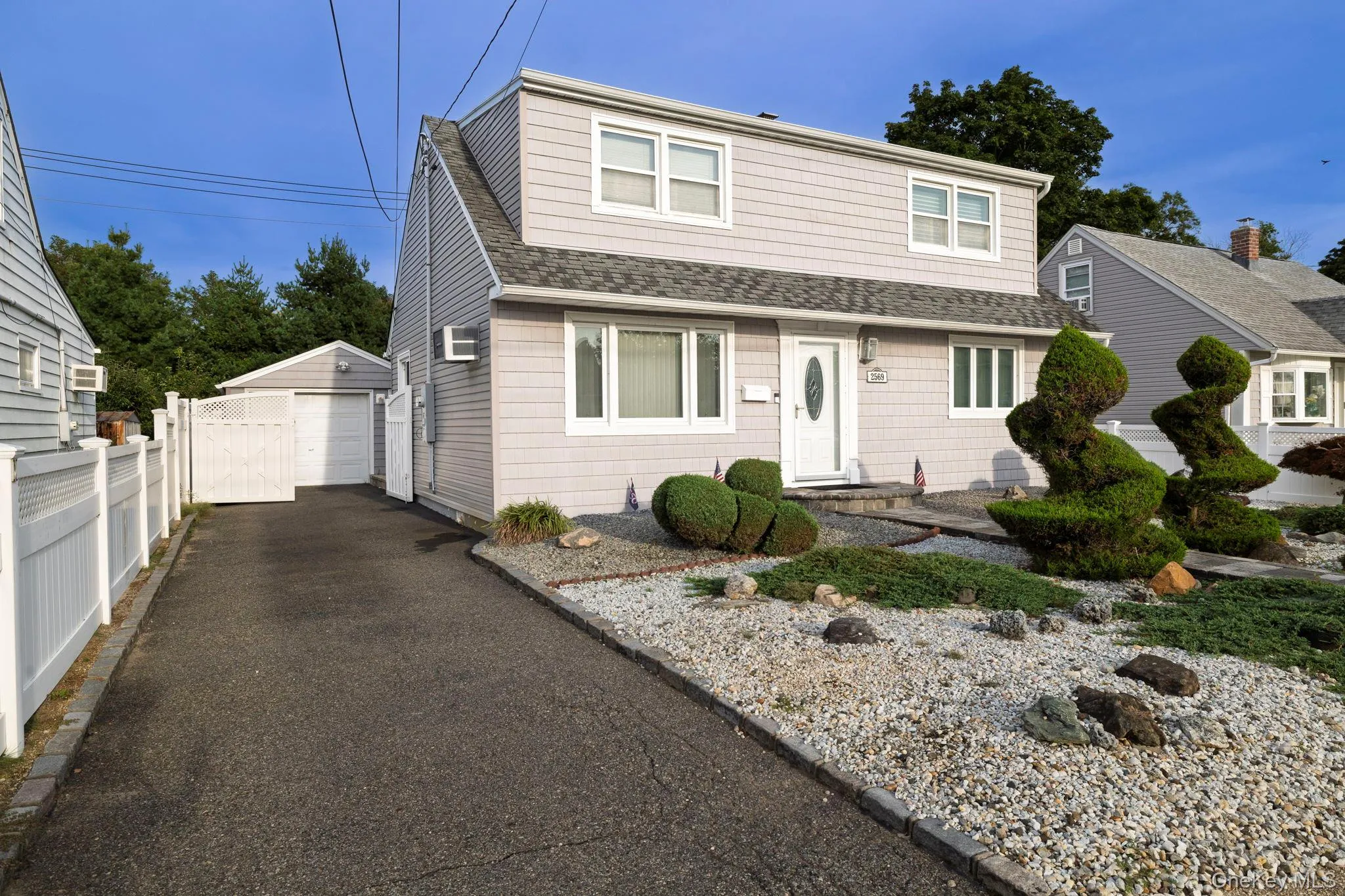 2569 Wantagh Avenue, Hempstead, NY, 3 Bedrooms Bedrooms, 7 Rooms Rooms,2 BathroomsBathrooms,Residential,For Rent,Wantagh,0,1048217 2569 Wantagh Avenue, Hempstead, NY, 3 Bedrooms Bedrooms, 7 Rooms Rooms,2 BathroomsBathrooms,Residential,For Rent,Wantagh,0,1048217