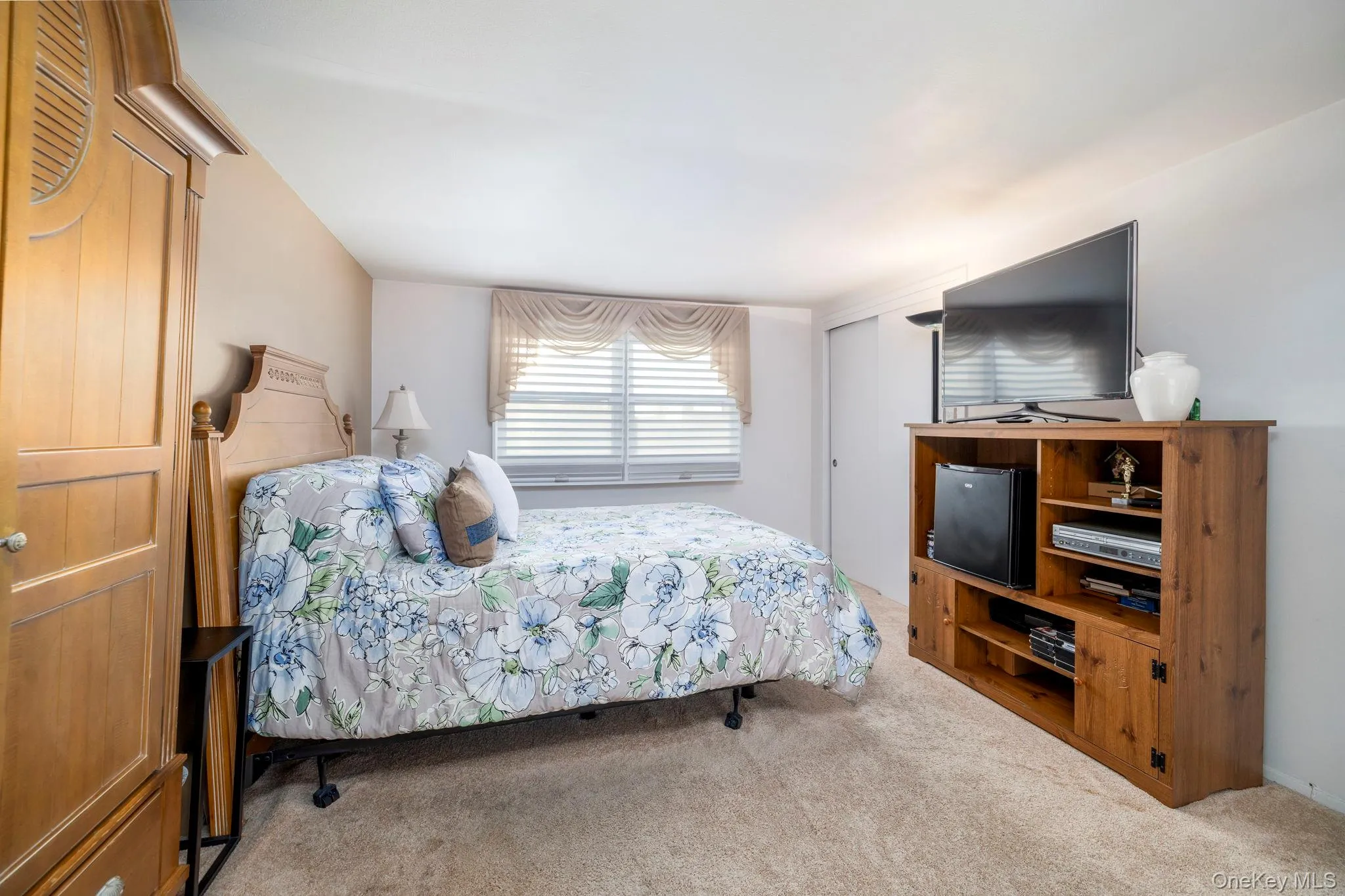 2569 Wantagh Avenue, Hempstead, NY, 3 Bedrooms Bedrooms, 7 Rooms Rooms,2 BathroomsBathrooms,Residential,For Rent,Wantagh,0,1048217 2569 Wantagh Avenue, Hempstead, NY, 3 Bedrooms Bedrooms, 7 Rooms Rooms,2 BathroomsBathrooms,Residential,For Rent,Wantagh,0,1048217