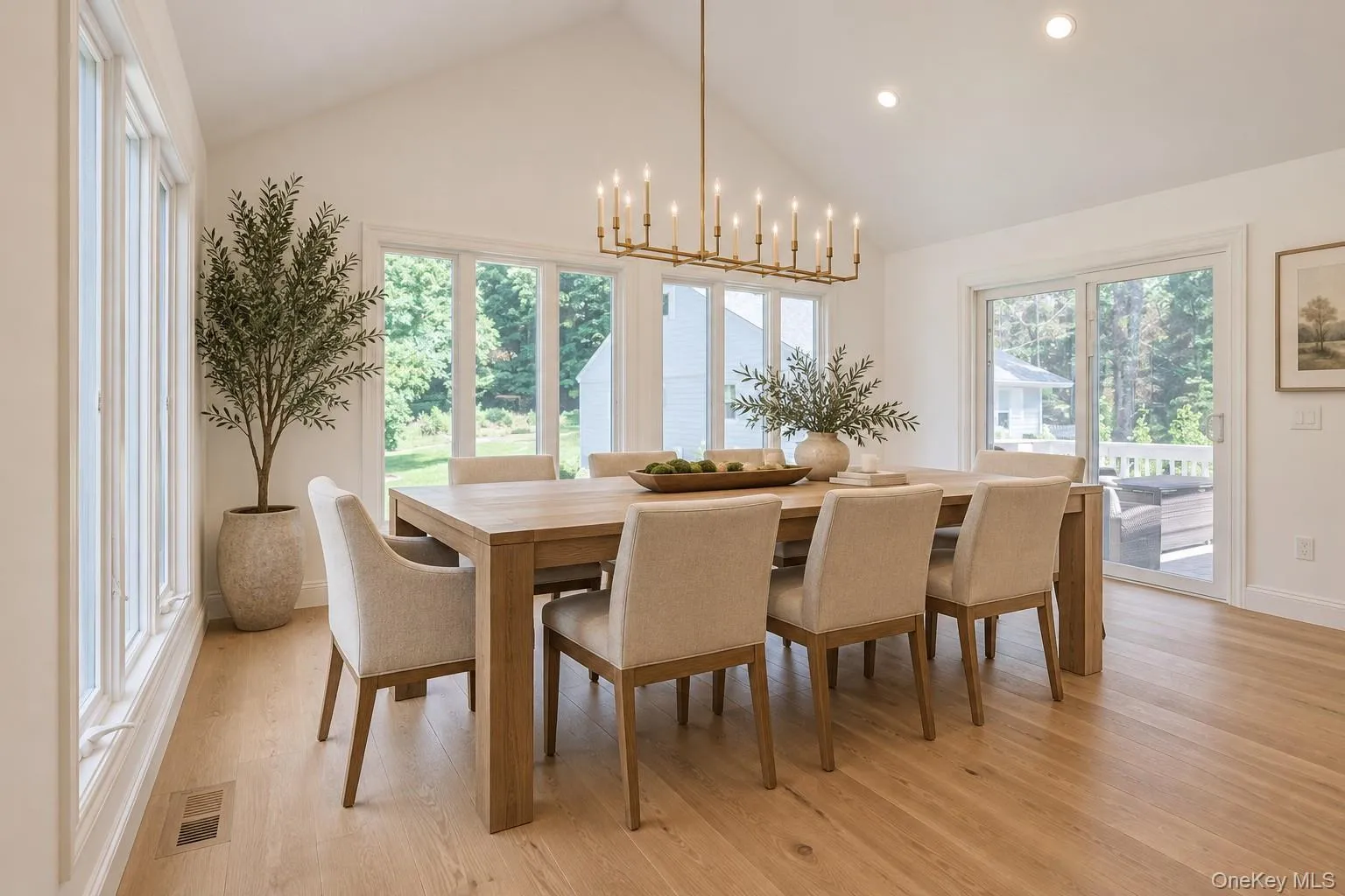 Spacious Eat-kitchen, with another virtually staged table! Spacious Eat-kitchen, with another virtually staged table!