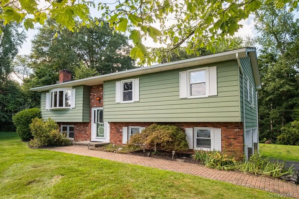 8 Caroline Drive, Wappinger, NY, 3 Bedrooms Bedrooms, 8 Rooms Rooms,2 BathroomsBathrooms,Residential,For Rent,Caroline,0,1048227 8 Caroline Drive, Wappinger, NY, 3 Bedrooms Bedrooms, 8 Rooms Rooms,2 BathroomsBathrooms,Residential,For Rent,Caroline,0,1048227